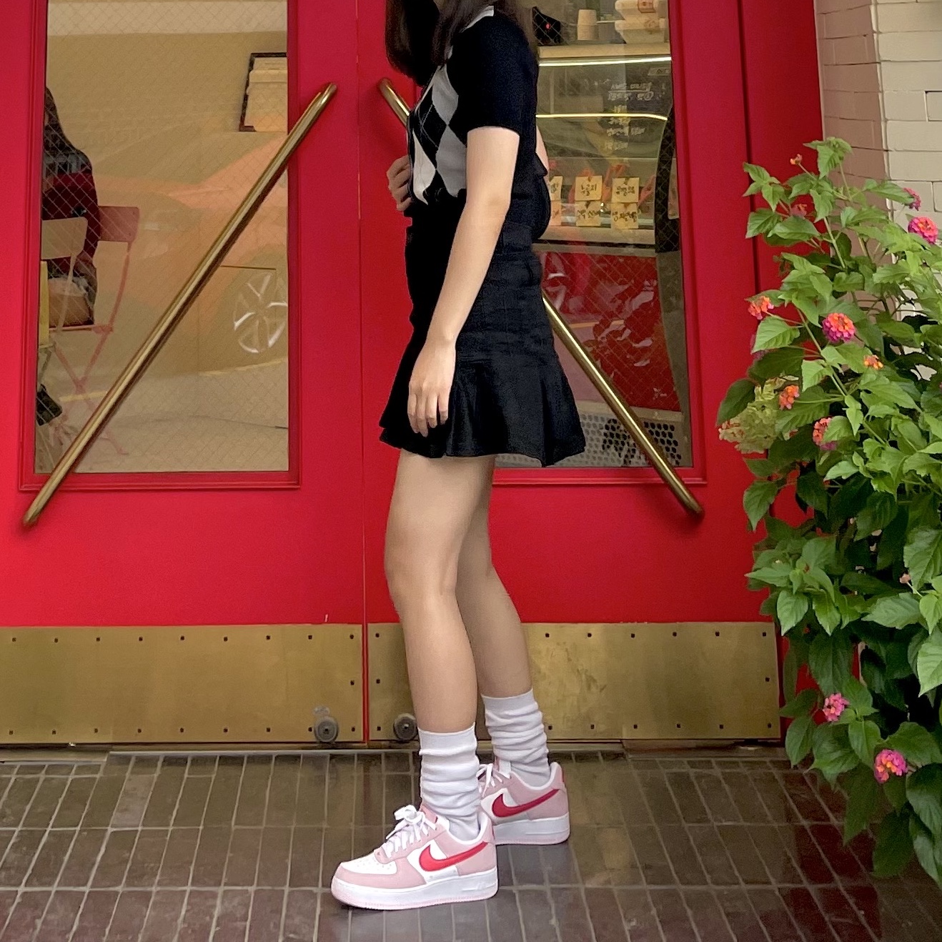 Nike Air Force 1 '07 QS Valentine's Day 착용 스타일