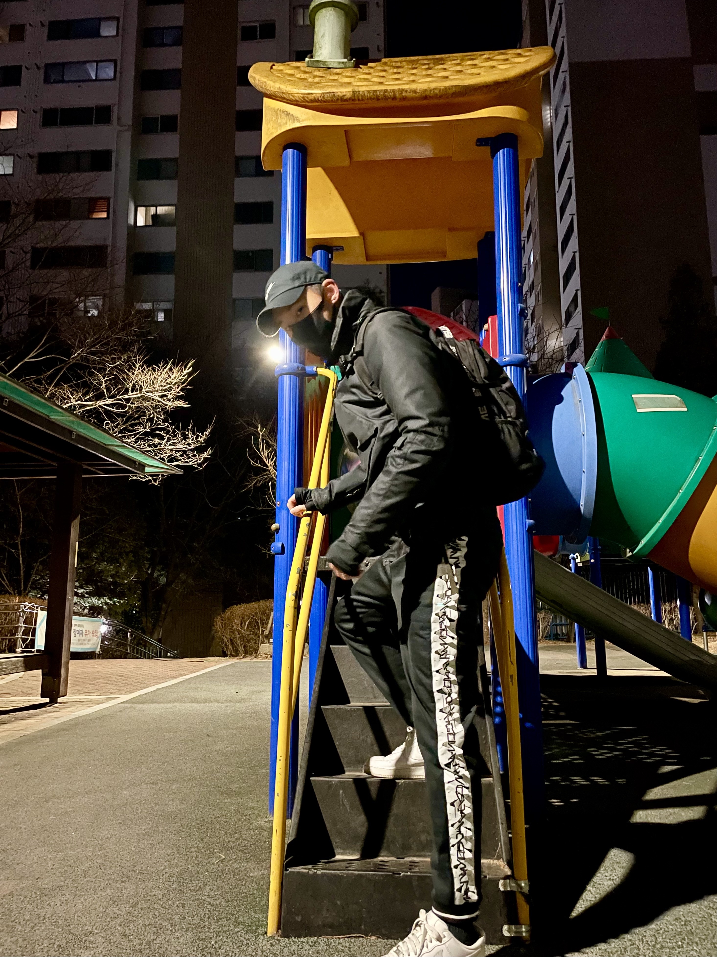 Nike x Acronym NRG Knit Pants Black - Asia, Supreme Backpack Black - 18SS 착용 스타일 - 1