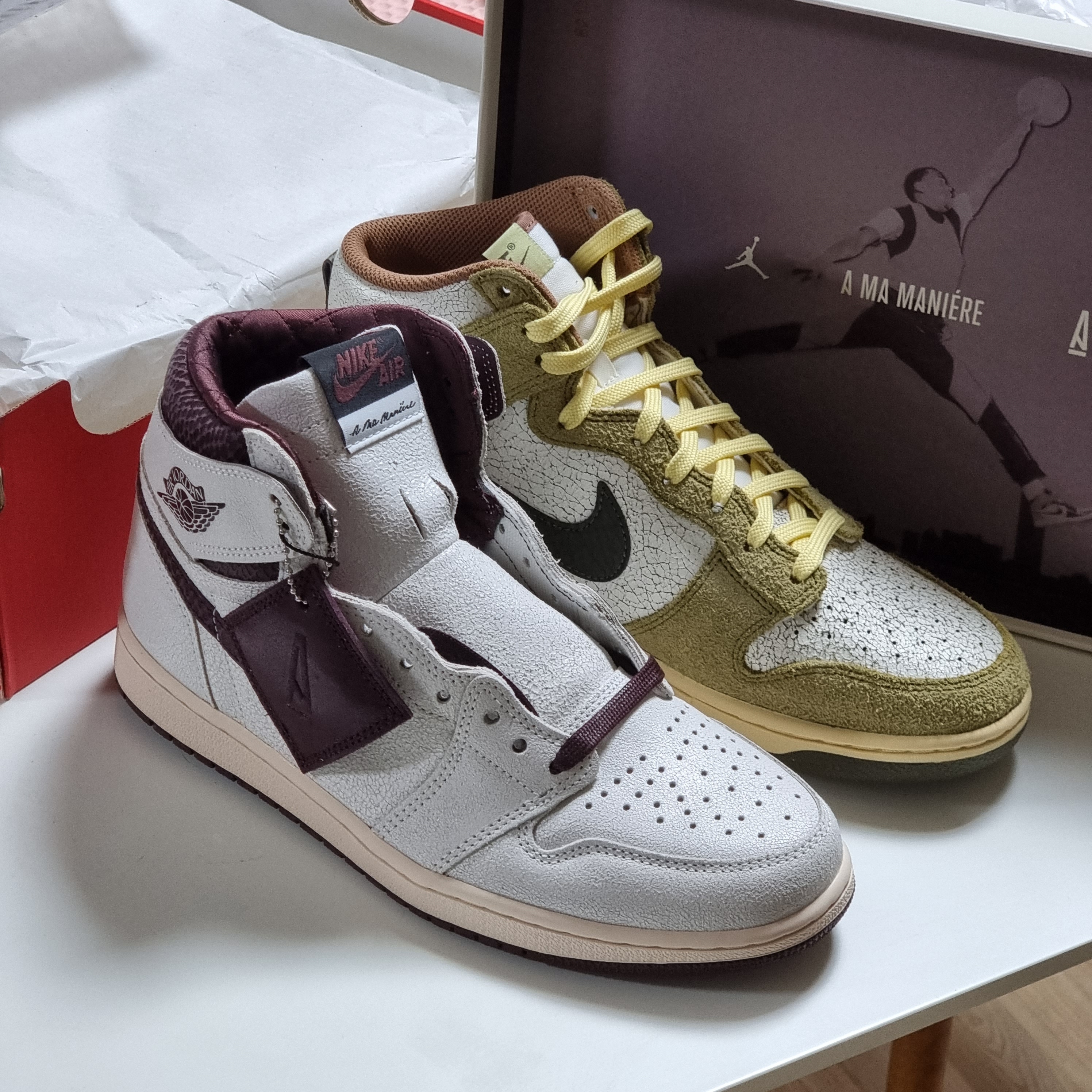Nike Dunk High Re-Raw Coriander, Jordan 1 x A Ma Maniere Retro High OG SP Sail and Burgundy 착용 스타일 - 4