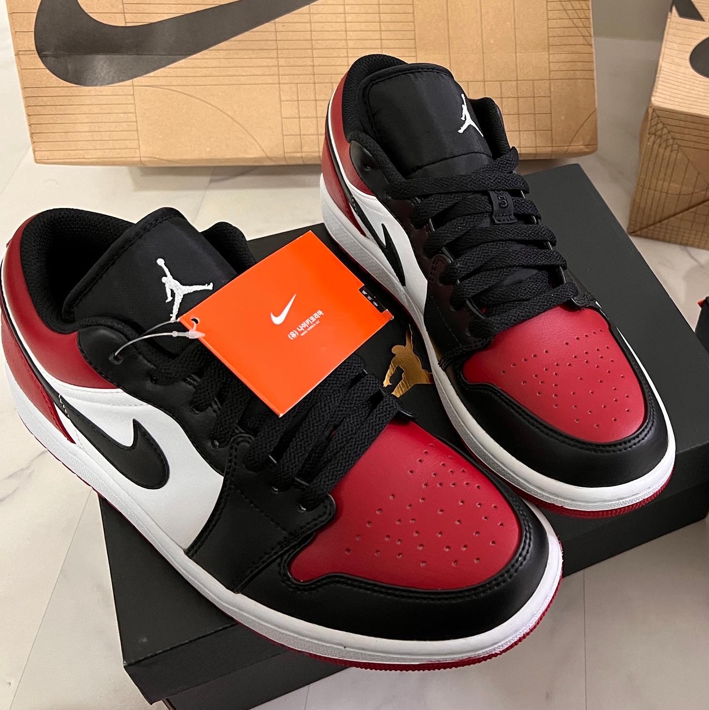 Jordan 1 Low Bred Toe 착용 스타일 - 2