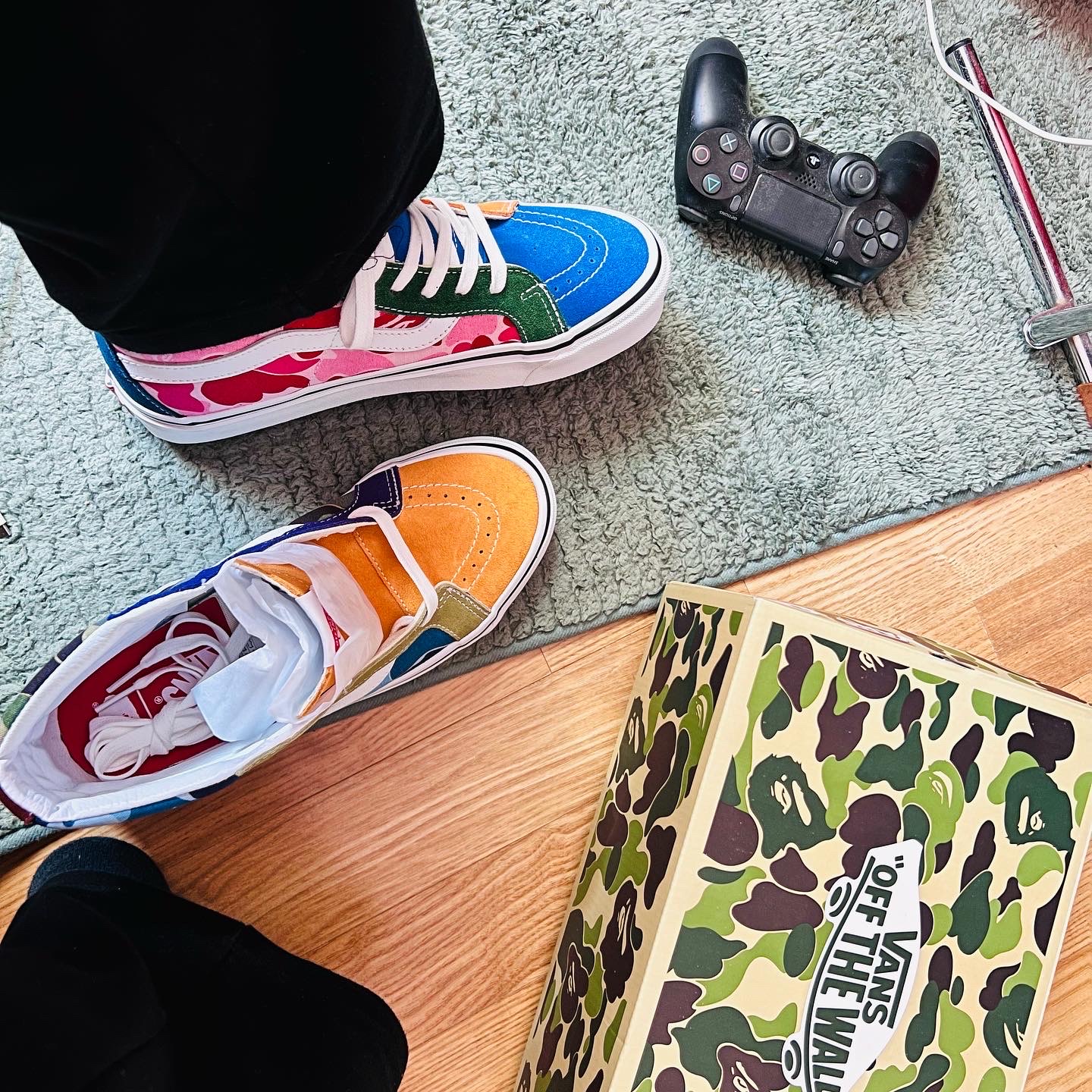 Vans x BAPE Sk8-Hi 38 DX Blue Multi 착용 스타일