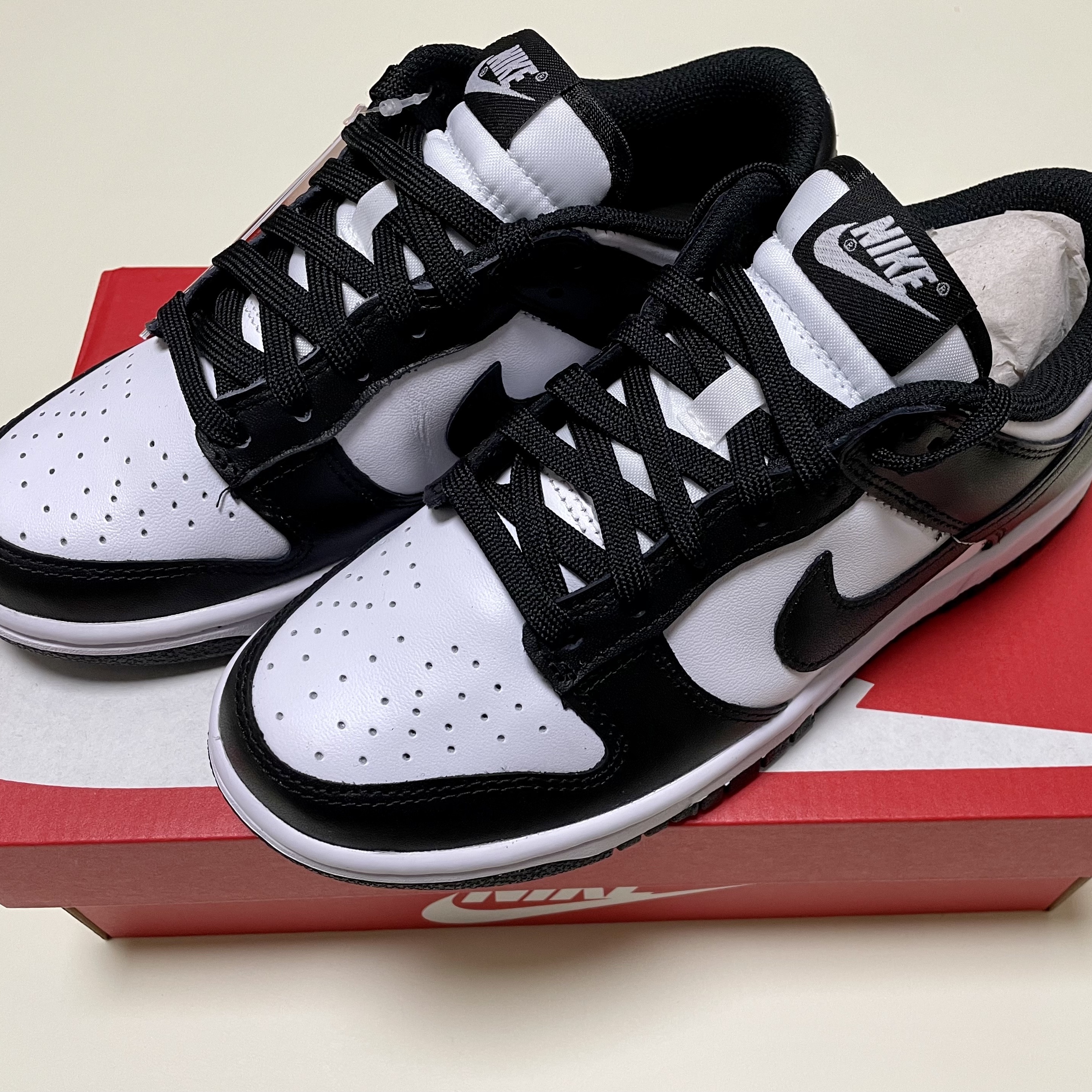 Nike Dunk Low Retro Black 착용 스타일
