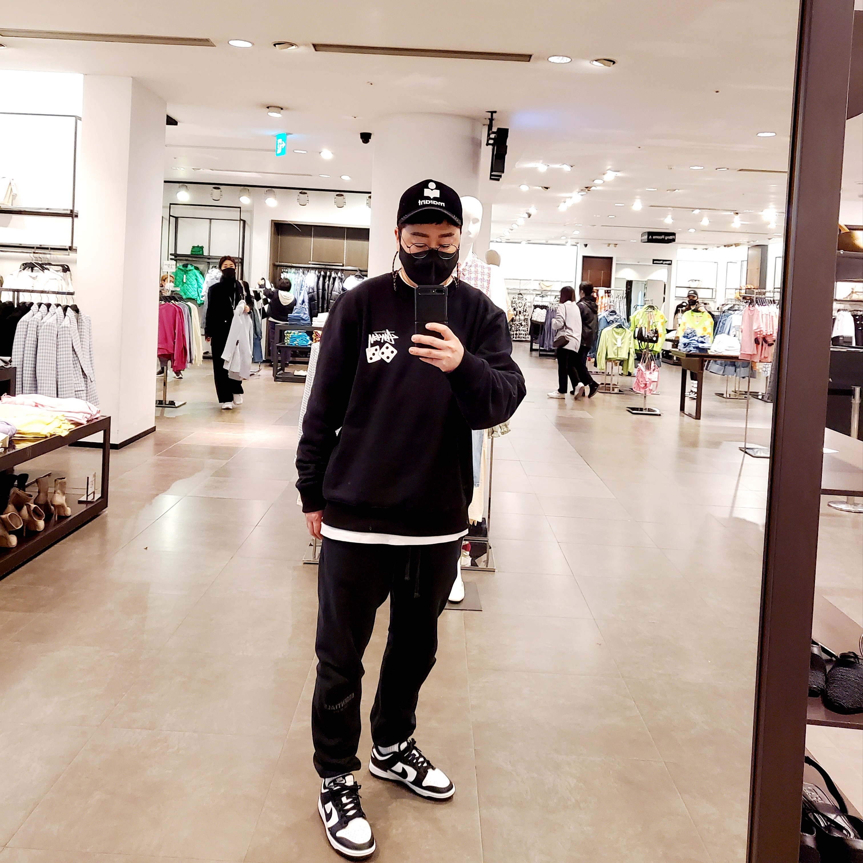 Isabel Marant Tyronh Cap Black - 21FW, Stussy Dice Crew Black 착용 스타일 - 1