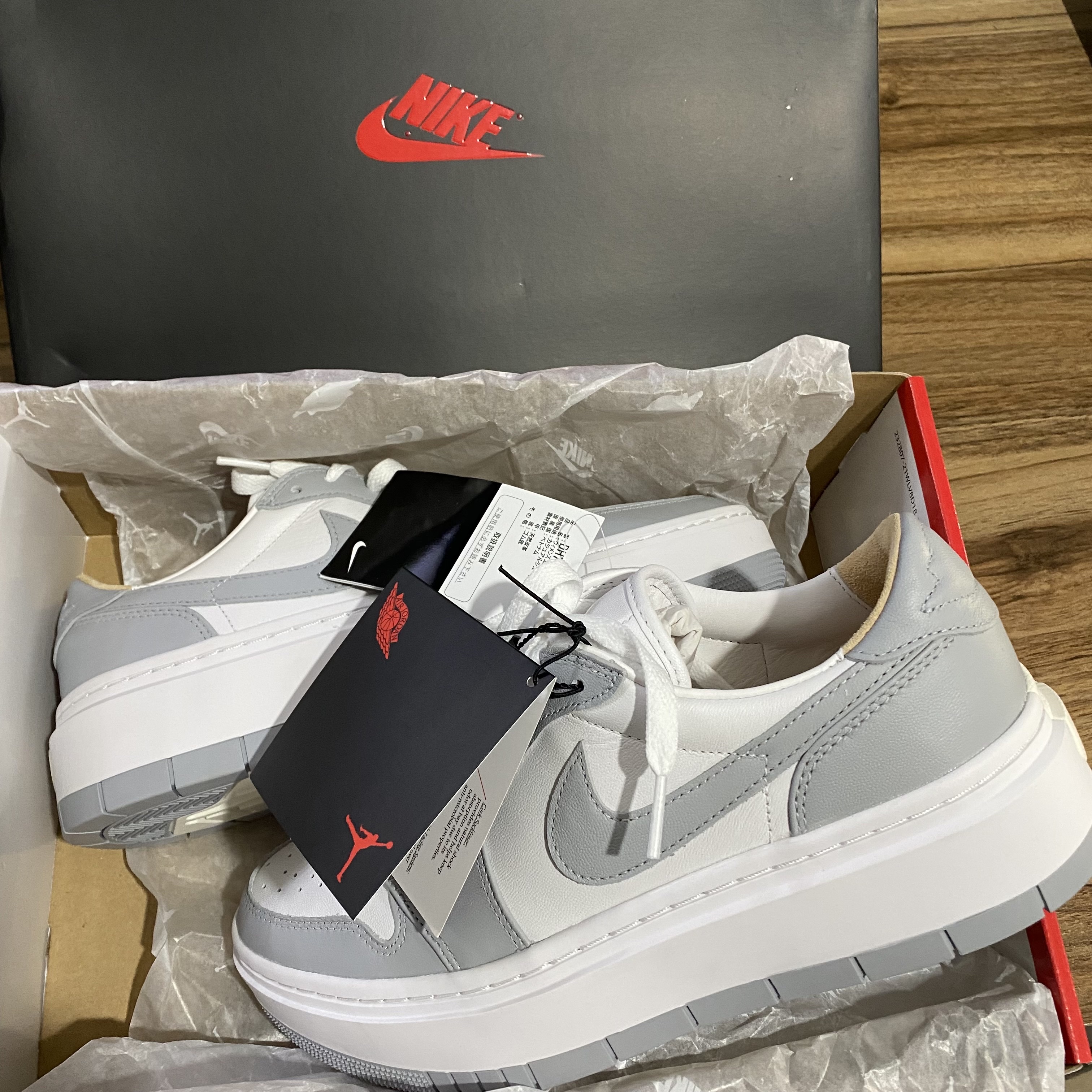 (W) Jordan 1 Elevate Low White and Wolf Grey 착용 스타일