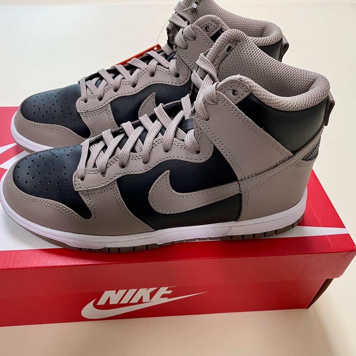 (W) Nike Dunk High Moon Fossil 착용 스타일