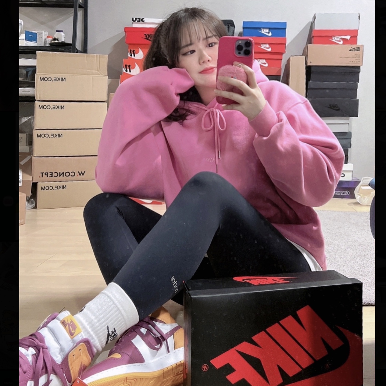Jordan 1 Retro High OG University Gold Light Bordeaux, (GS) Jordan 1 Retro High OG University Gold Light Bordeaux 착용 스타일