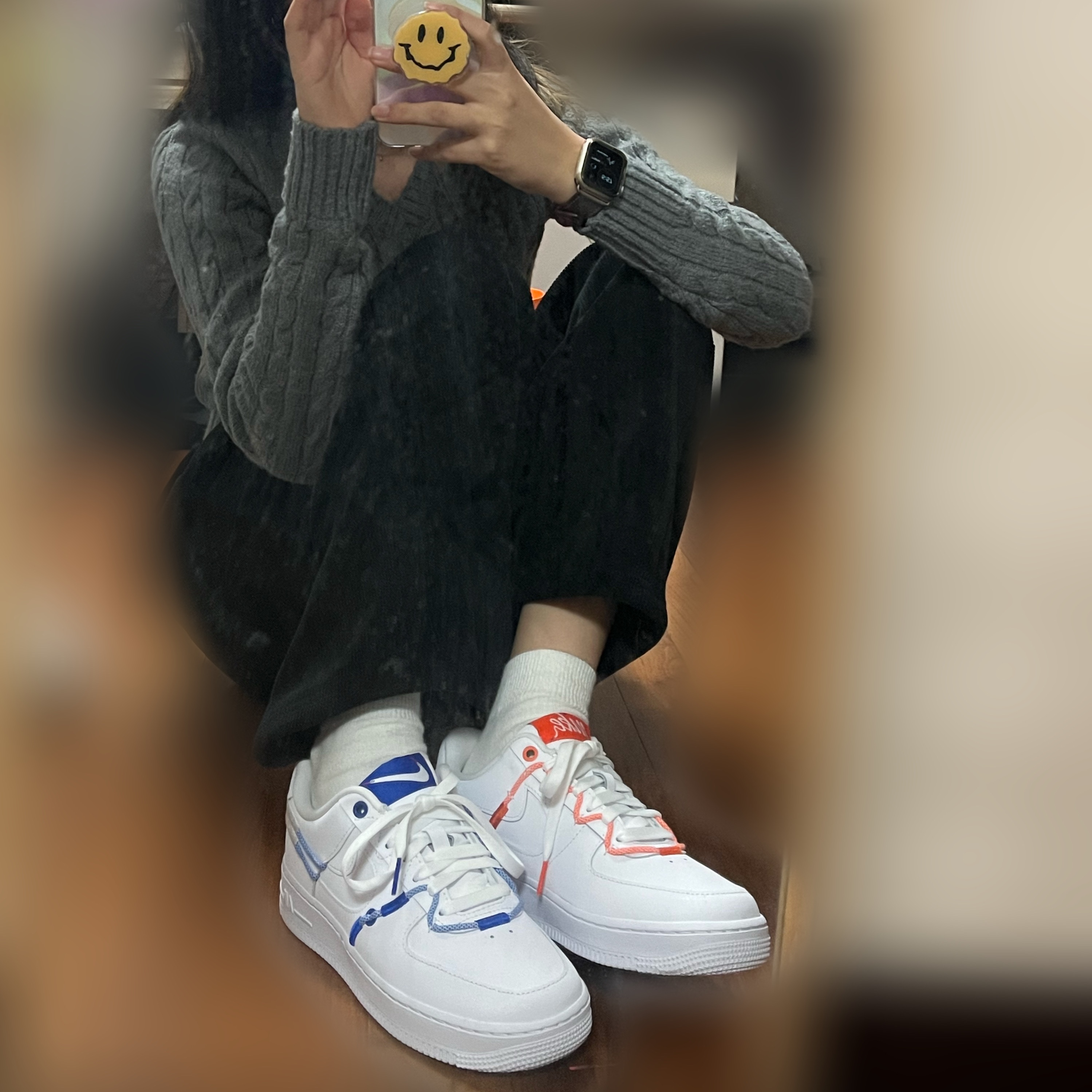 (W) Nike Air Force 1 '07 LX White Safety Orange 착용 스타일