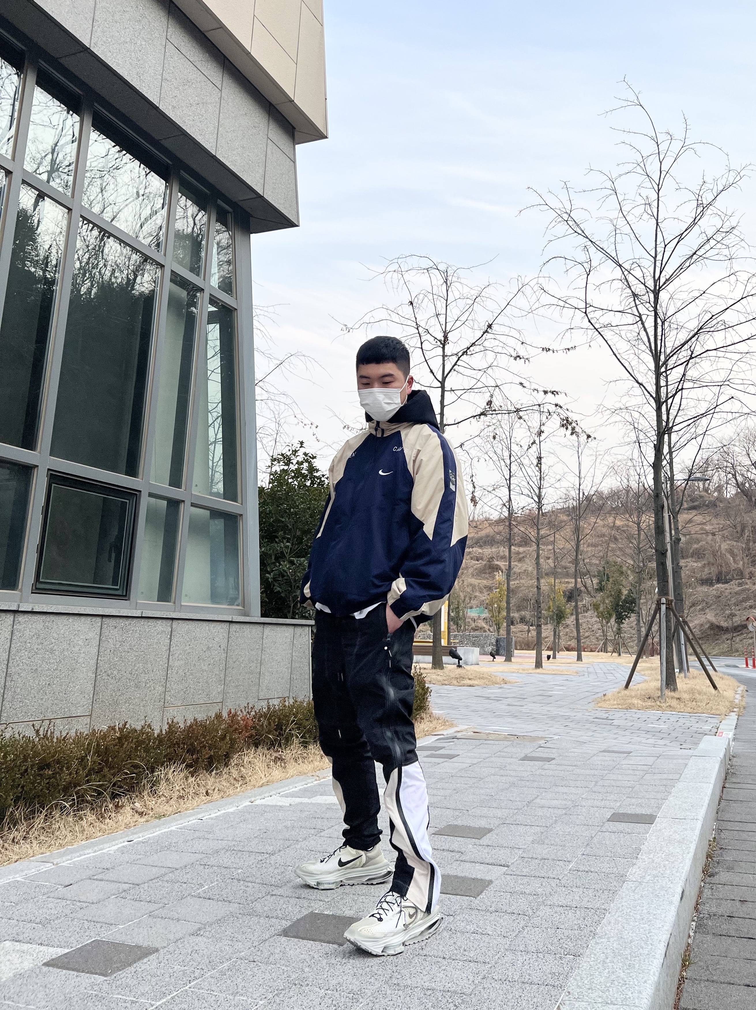 Nike x Matthew M Williams Zoom 004 Stone, Nike x Cav Empt Track Jacket Navy 착용 스타일