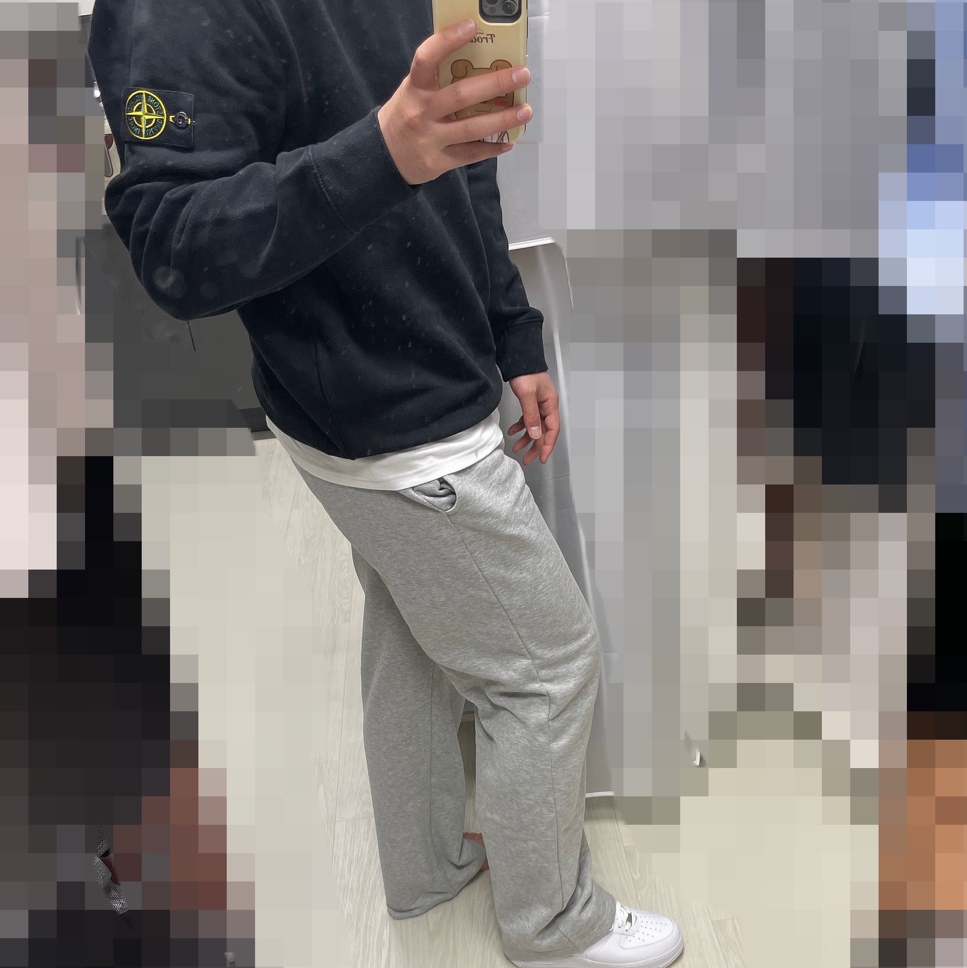 Nike x Supreme Air Force 1 Low White, Stone Island 63020 Crewneck Sweatshirt Black - 21FW 착용 스타일