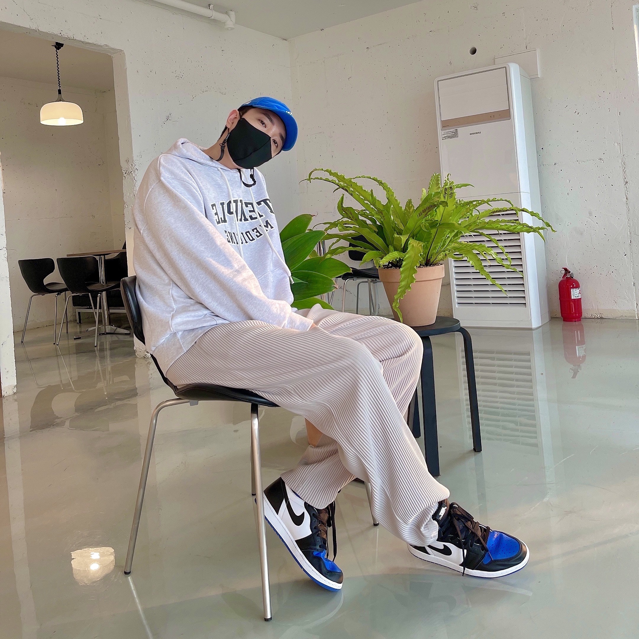 Jordan 1 Retro High OG Royal Toe, (GS) Jordan 1 Retro High OG Royal Toe 착용 스타일