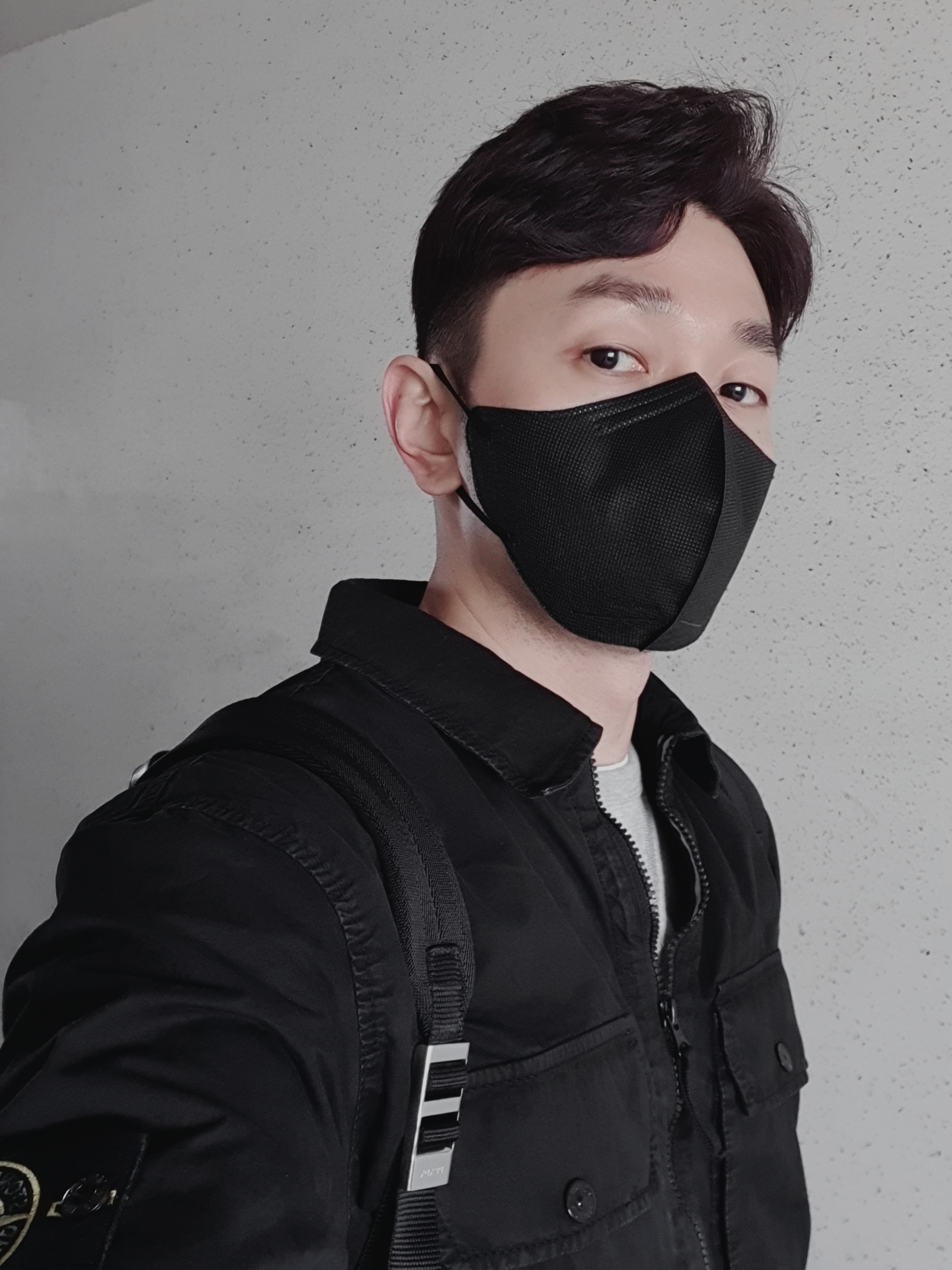 Stone Island 113WN T.CO+OLD Overshirt Black - 21FW, Prada Re-Nylon and Saffiano Leather Backpack Black 착용 스타일 - 2