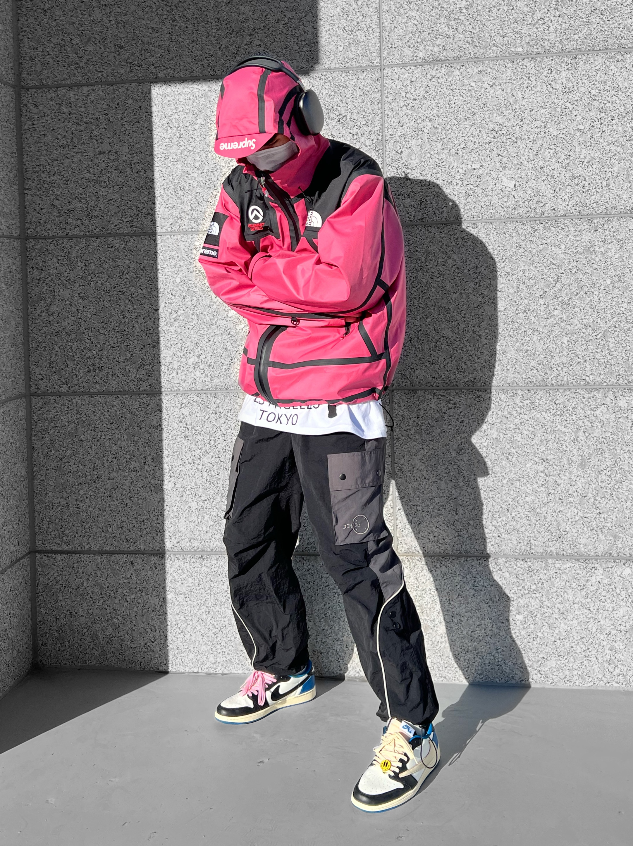 Stussy x Takahiromiyashita The Soloist 40 WT T-Shirt, Supreme x The North Face Summit Series Outer Tape Seam Jacket Pink - 21SS 착용 스타일