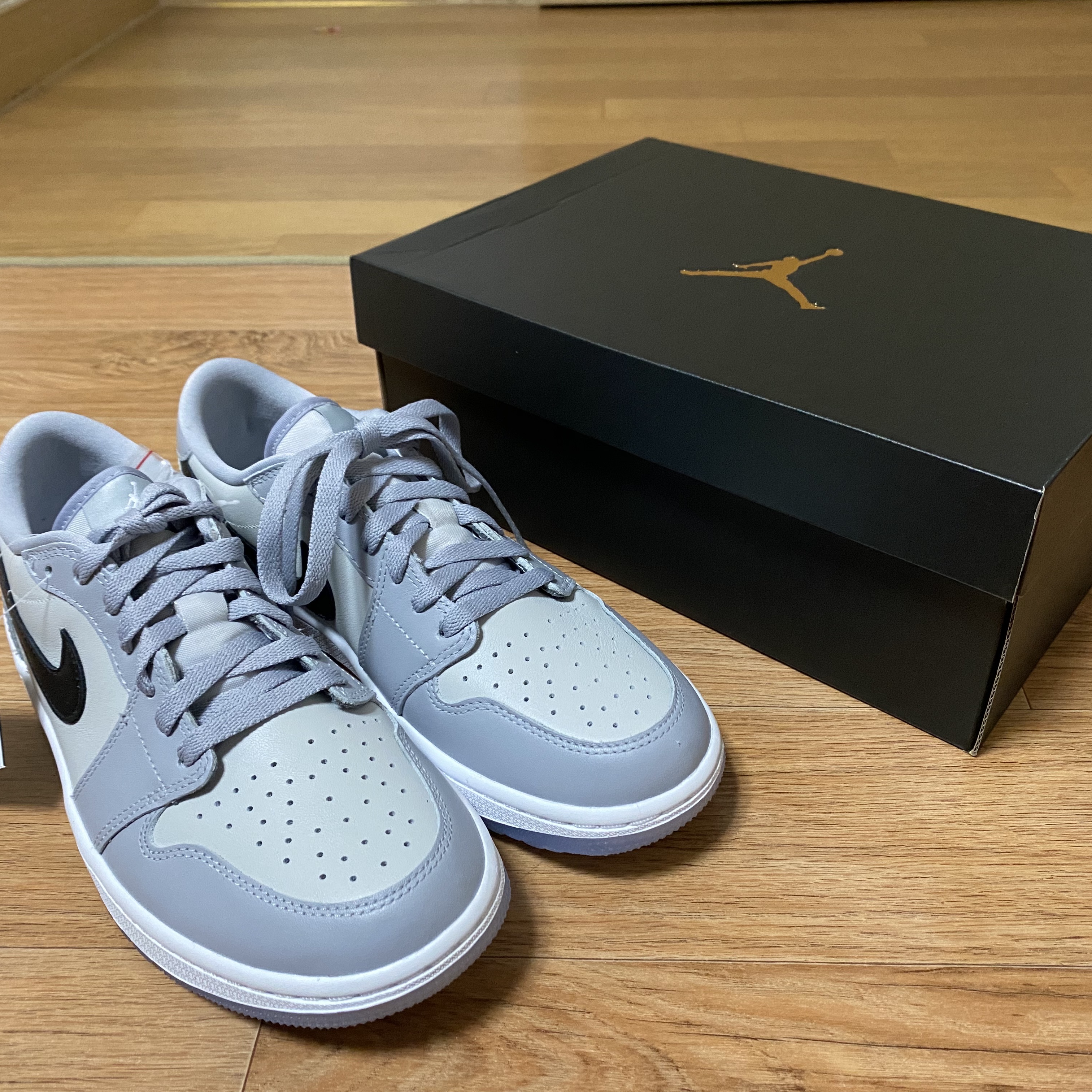 Jordan 1 Low Golf Wolf Grey 착용 스타일