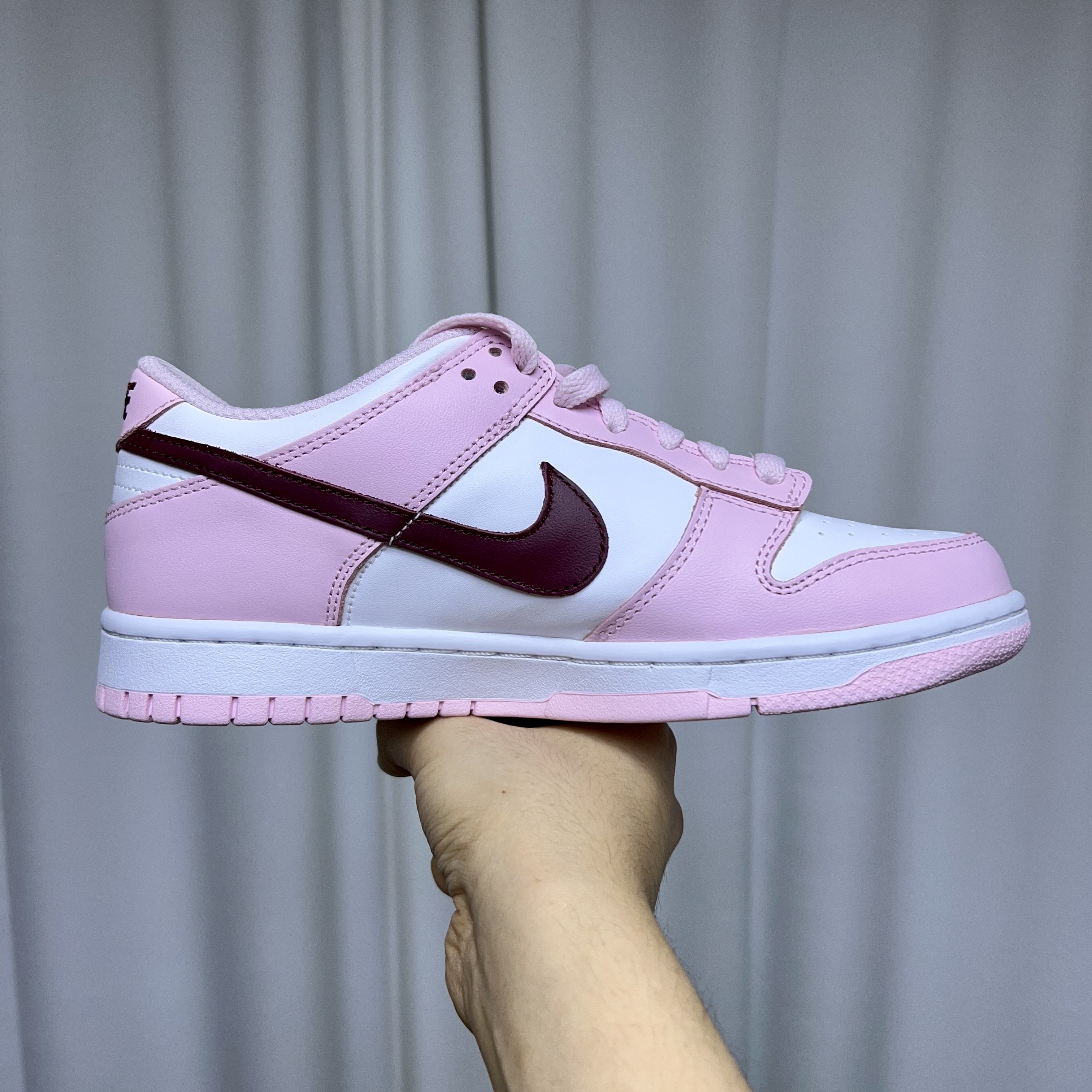 (GS) Nike Dunk Low Pink Foam 착용 스타일 - 2