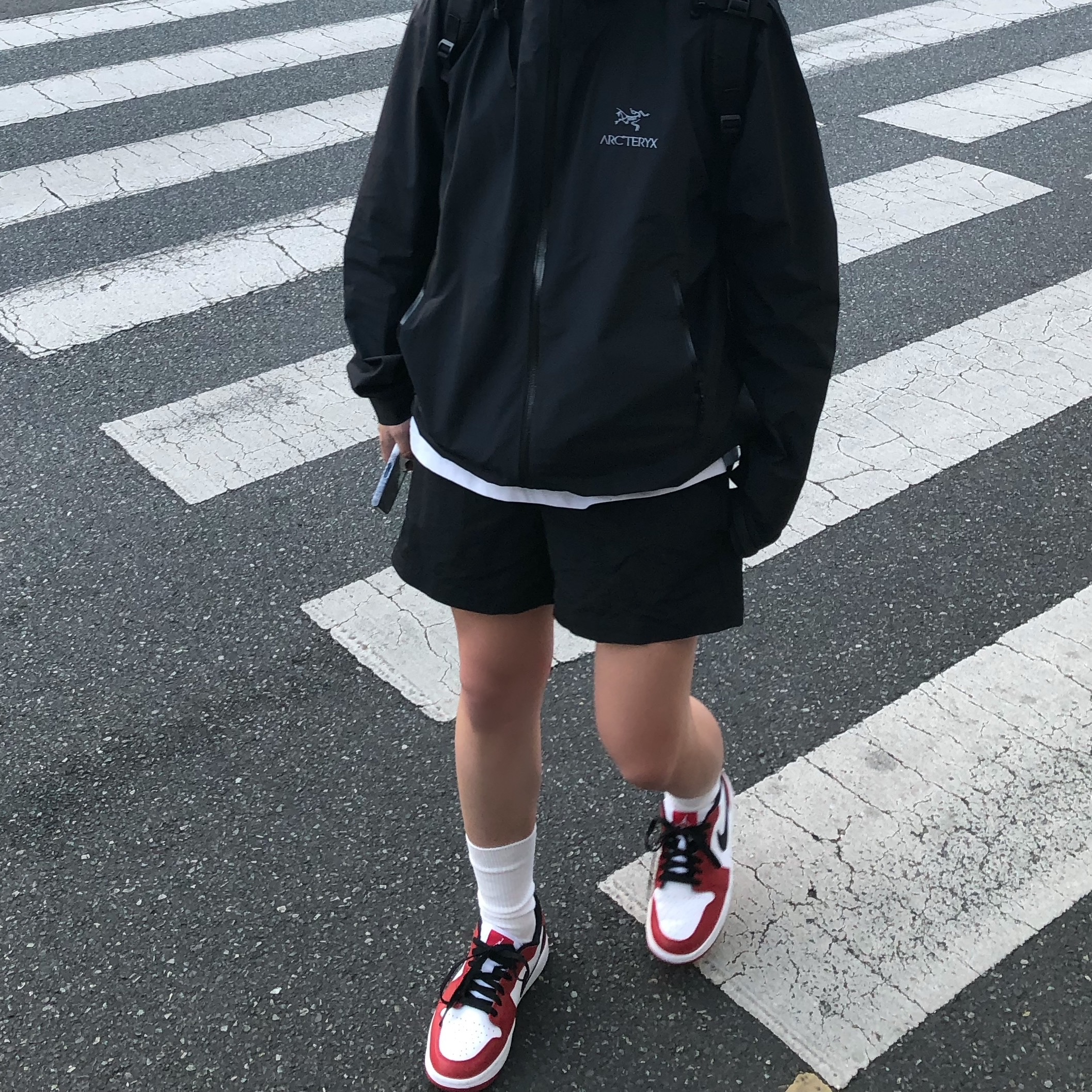 Jordan 1 Low Golf Chicago, Arc'teryx Zeta SL Jacket Black 착용 스타일 - 2