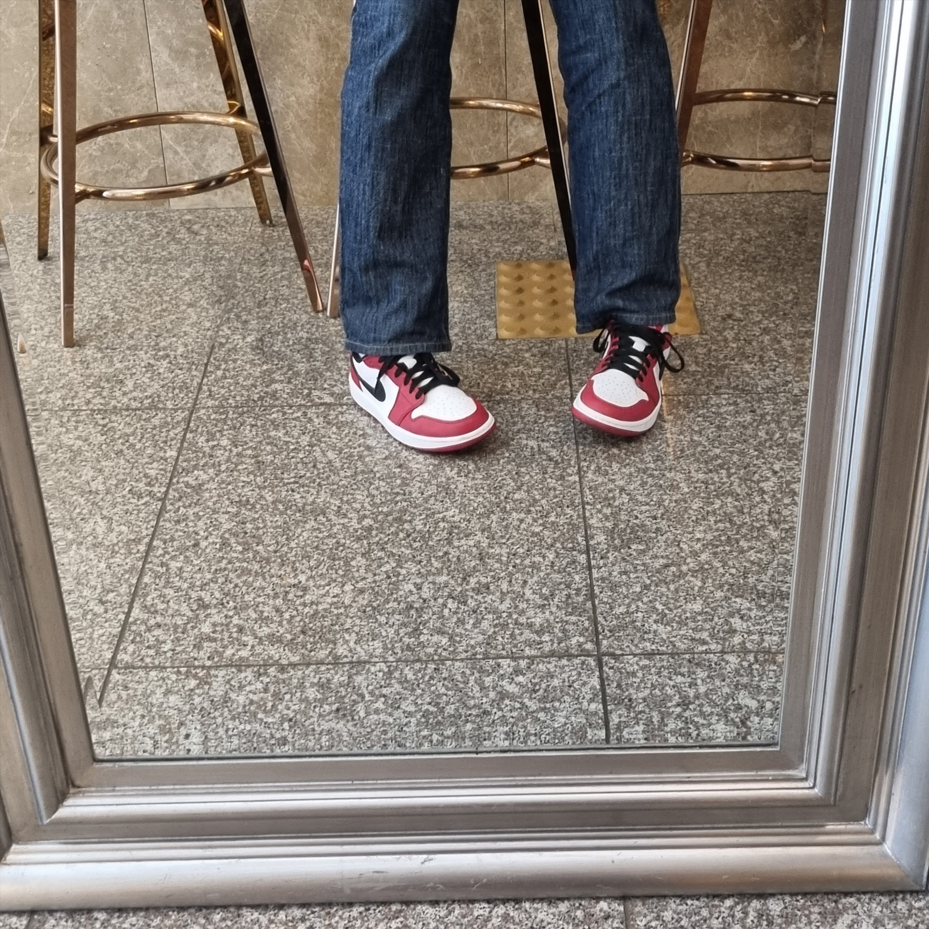 Jordan 1 Low Golf Chicago 착용 스타일
