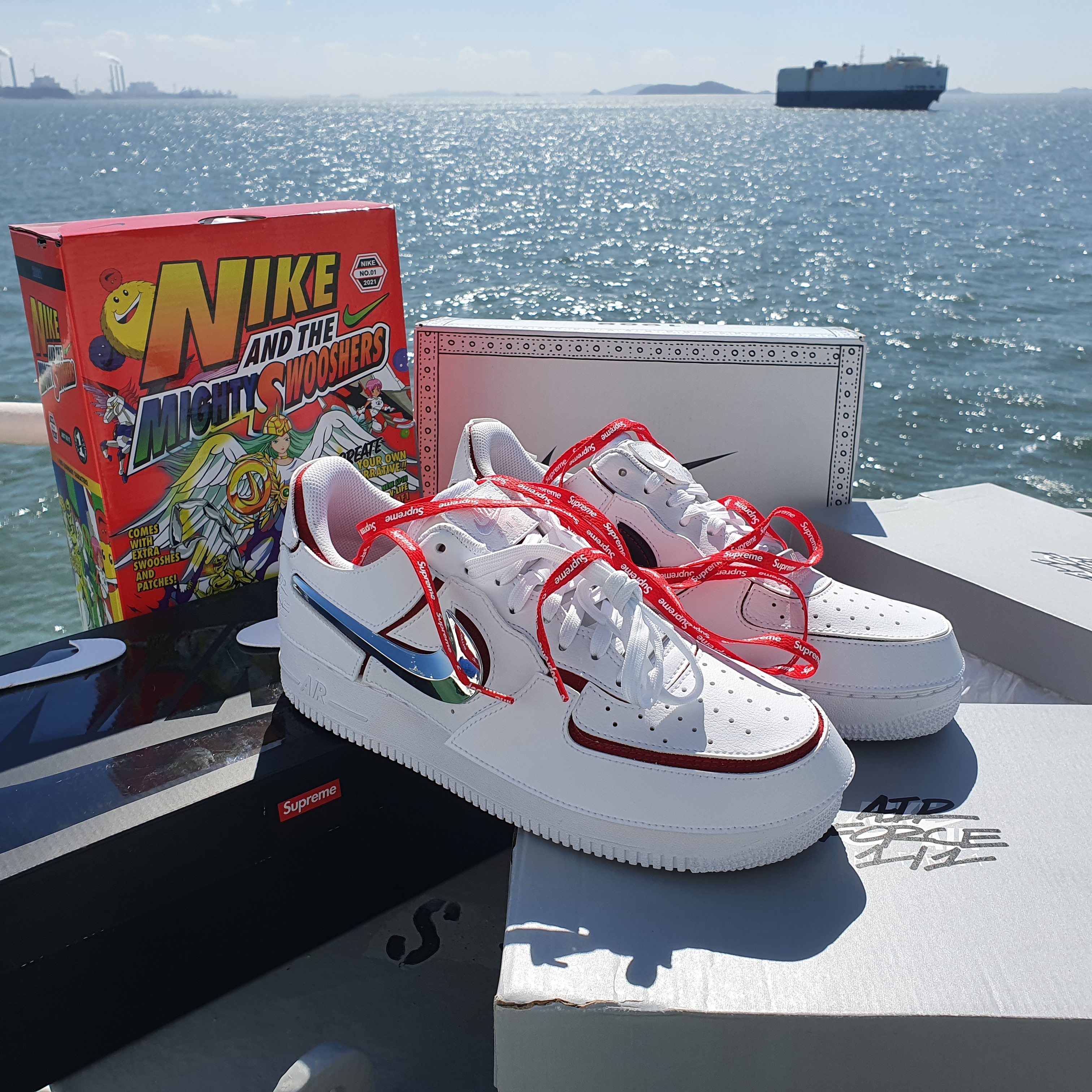 Nike Air Force 1/1 White Varsity Red 착용 스타일 - 1