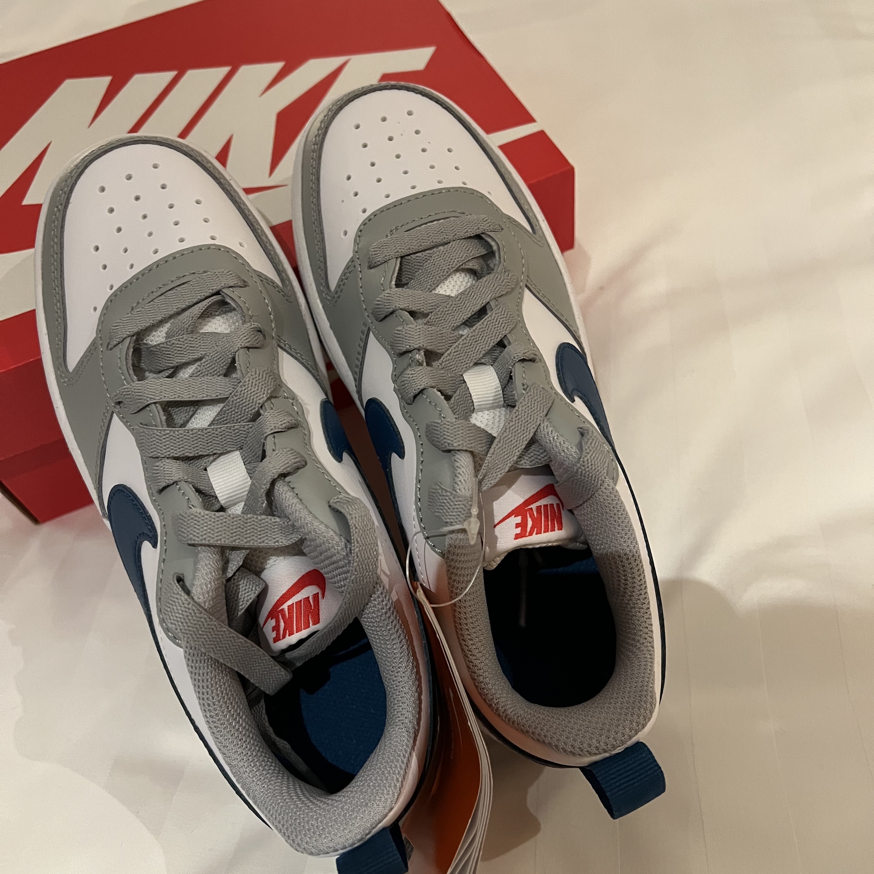 (GS) Nike Court Borough Low 2 Light Smoke Grey 착용 스타일
