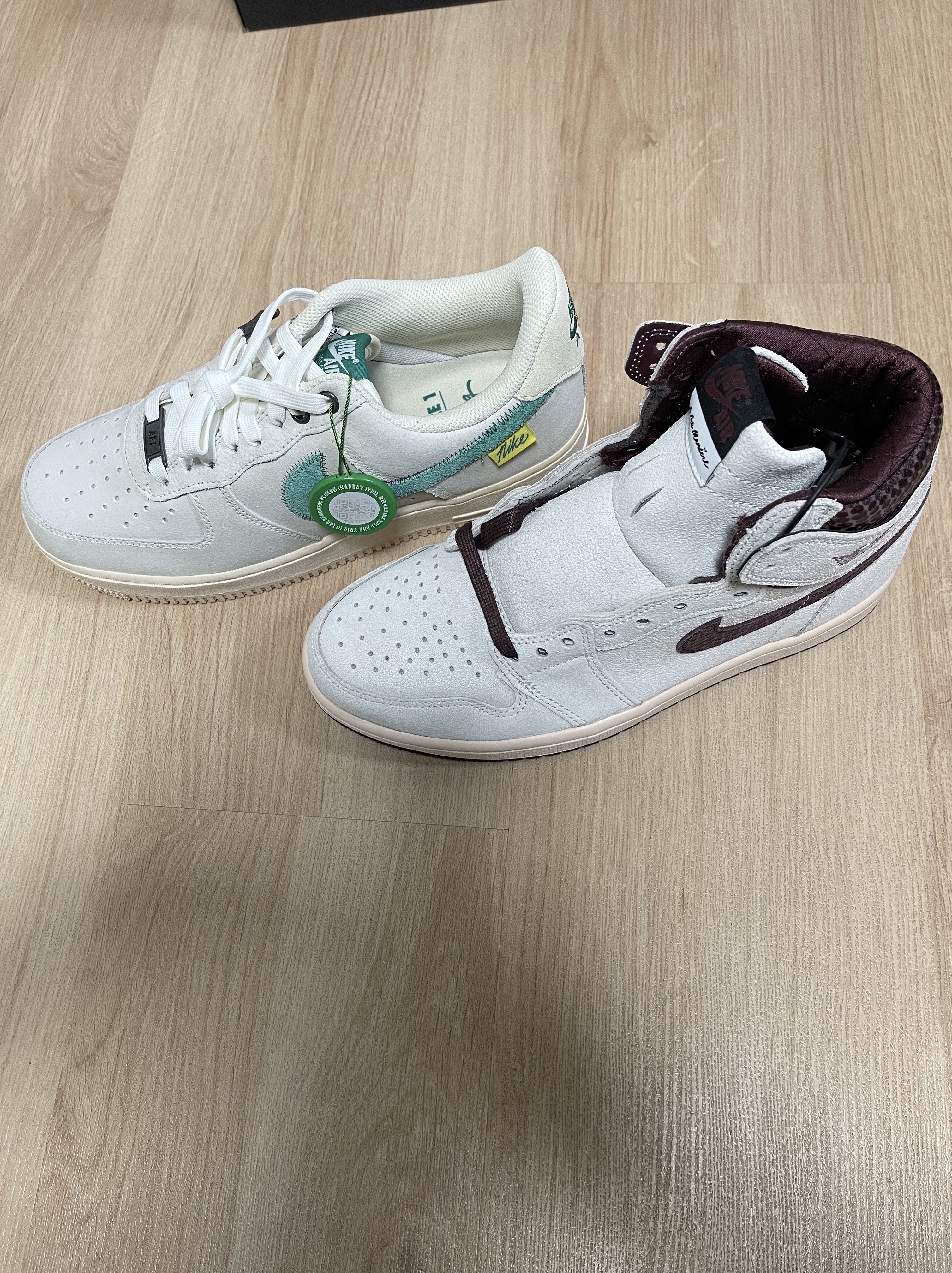 Jordan 1 x A Ma Maniere Retro High OG SP Sail and Burgundy 착용 스타일 - 2