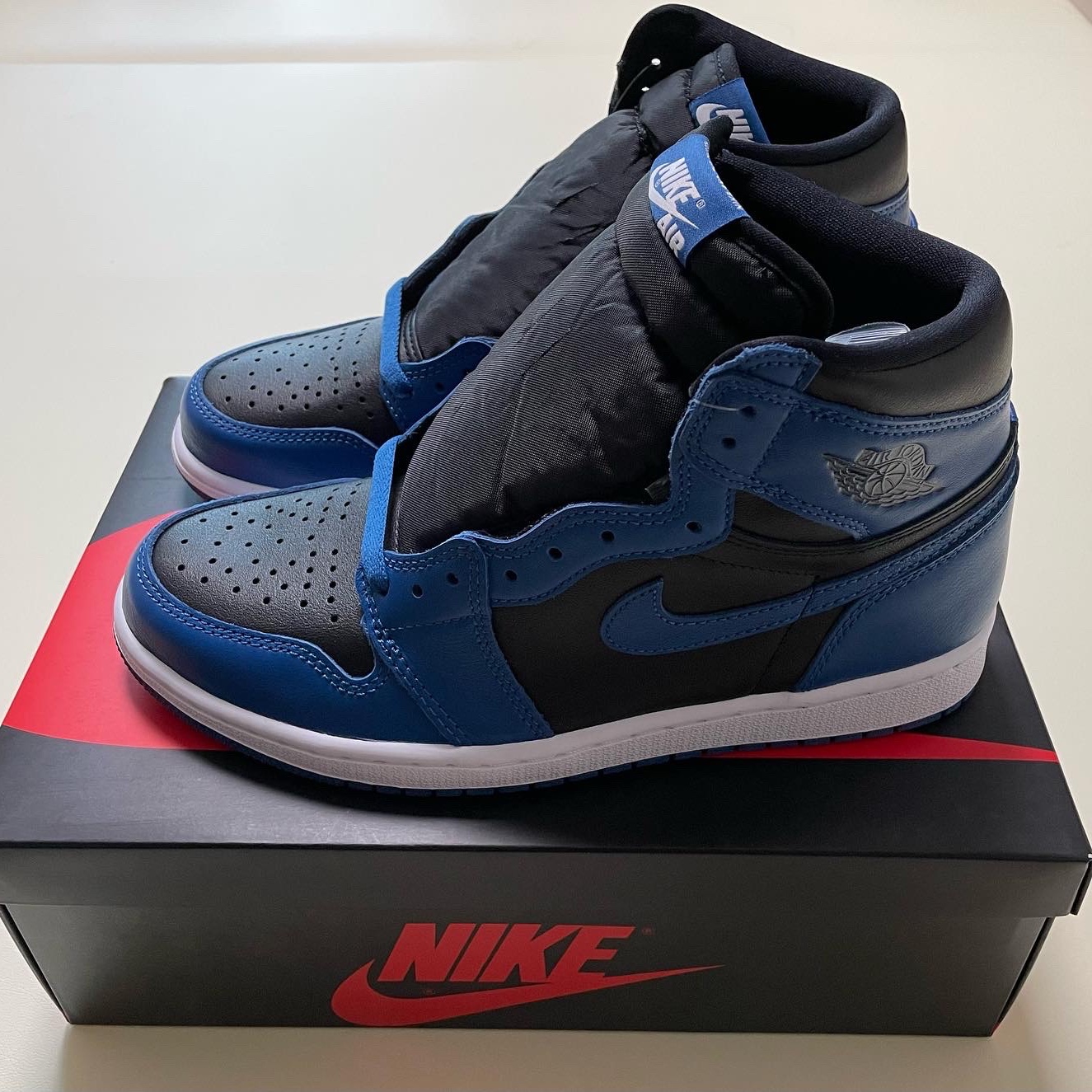 Jordan 1 Retro High OG Dark Marina Blue 착용 스타일