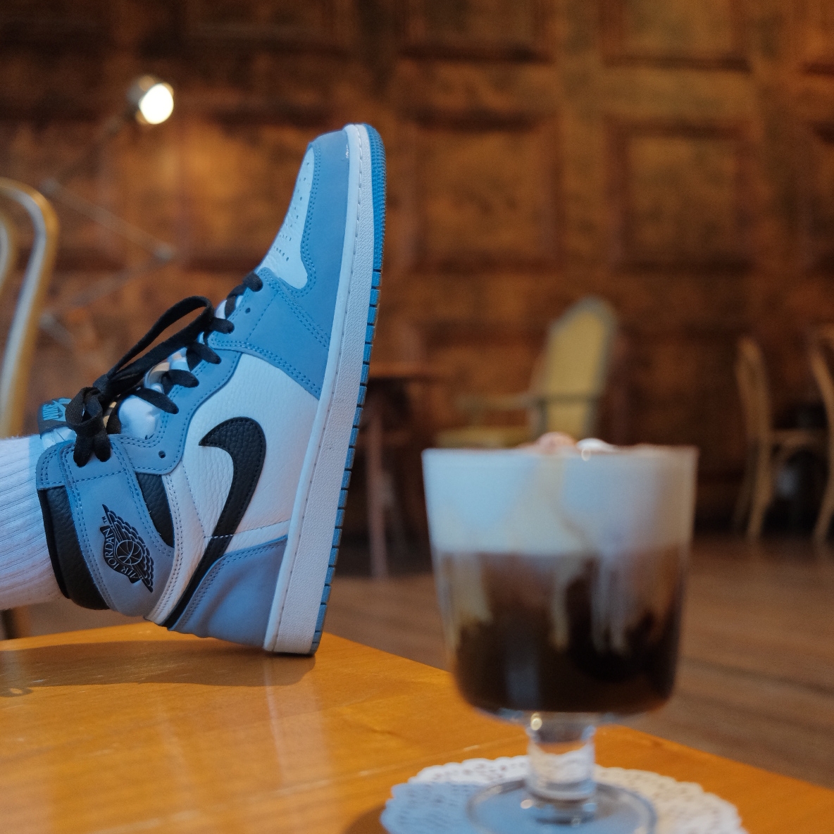 Jordan 1 Retro High OG University Blue, (GS) Jordan 1 Retro High OG University Blue 착용 스타일 - 2