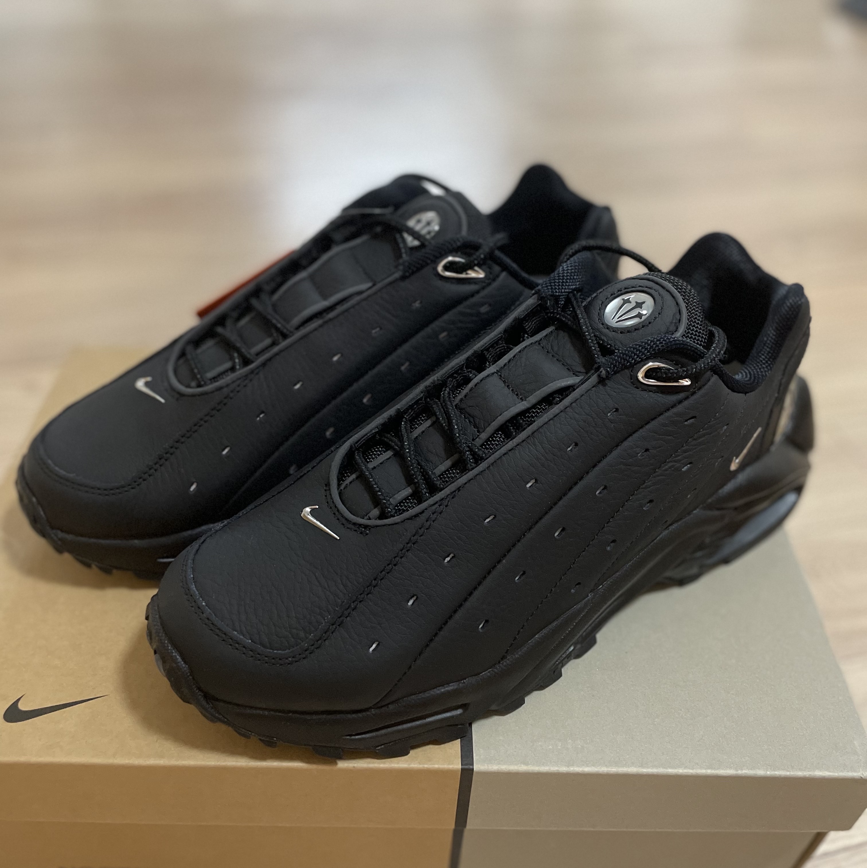 Nike x Drake Nocta Hot Step Air Terra Triple Black 착용 스타일