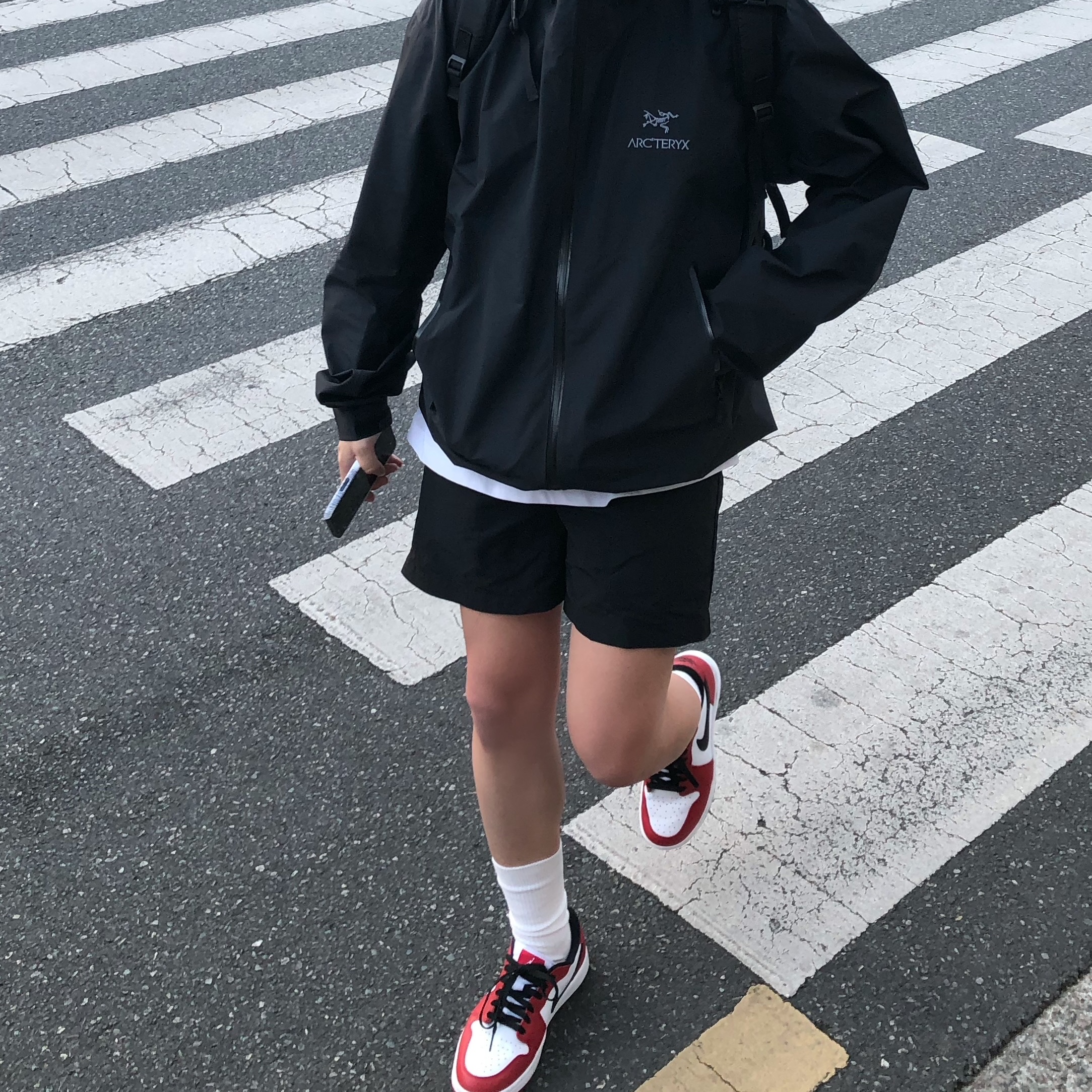 Jordan 1 Low Golf Chicago, Arc'teryx Zeta SL Jacket Black 착용 스타일 - 1