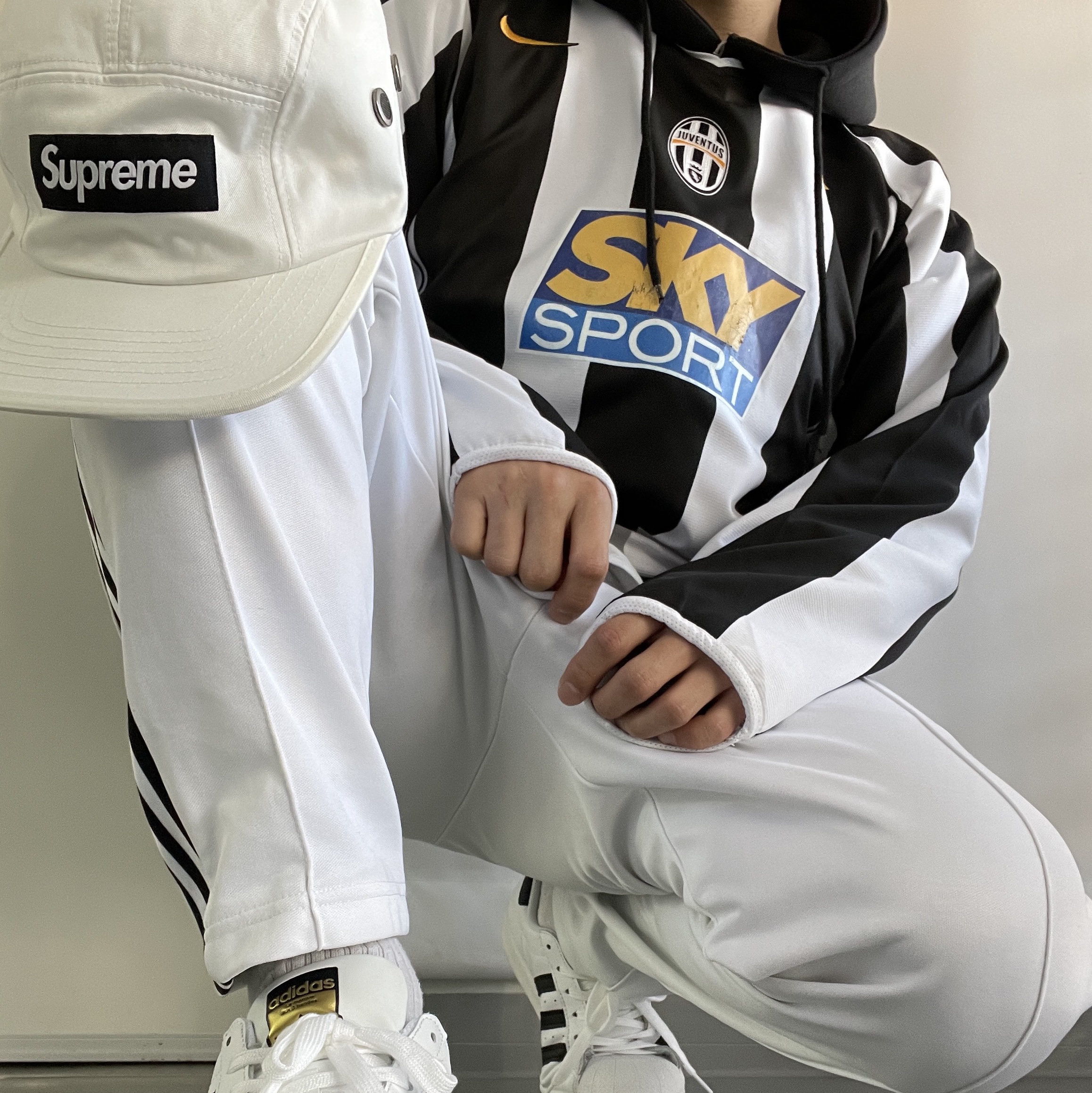 Adidas Superstar White Black, Supreme Mirror Camp Cap White - 21FW 착용 스타일