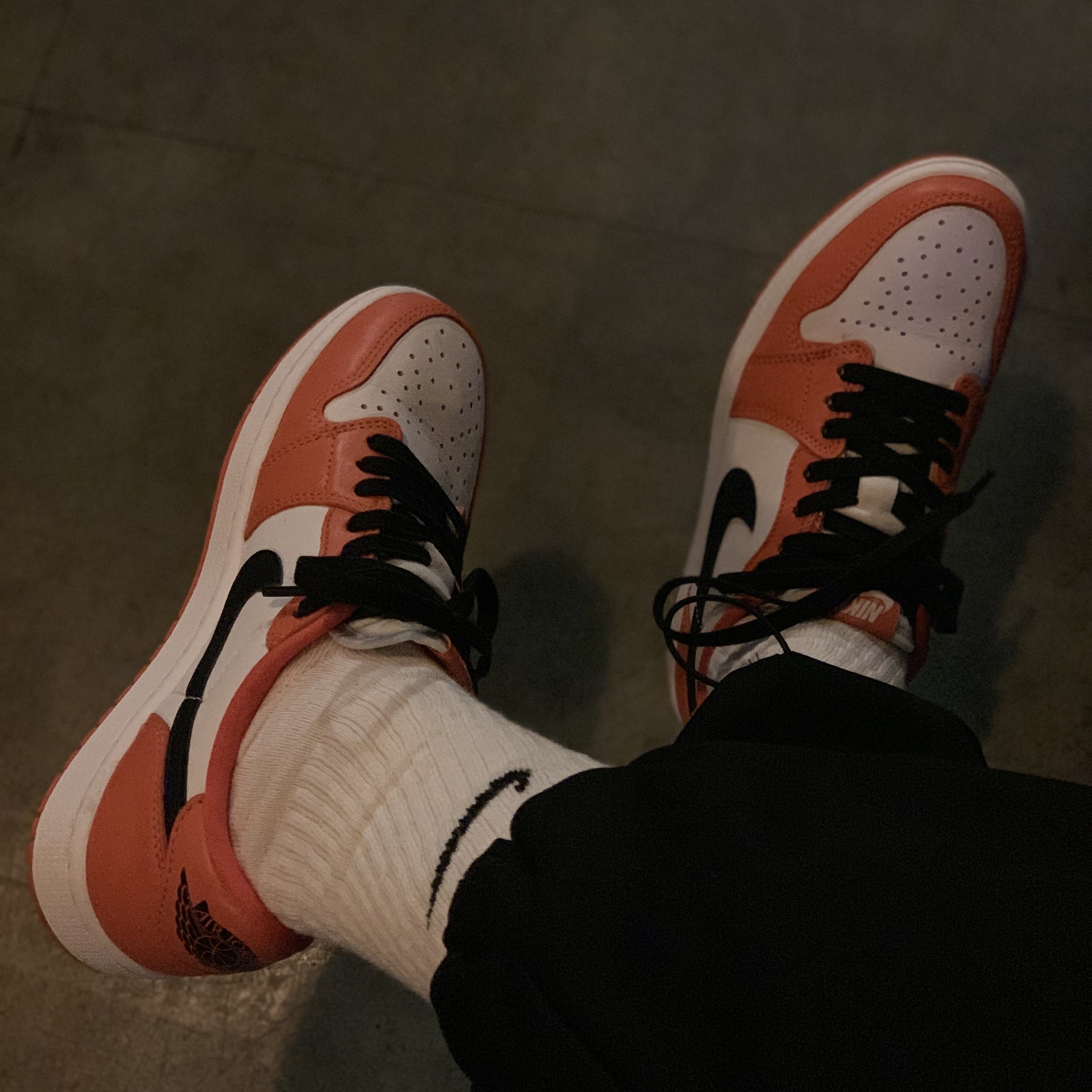 Jordan 1 Low OG Starfish 착용 스타일