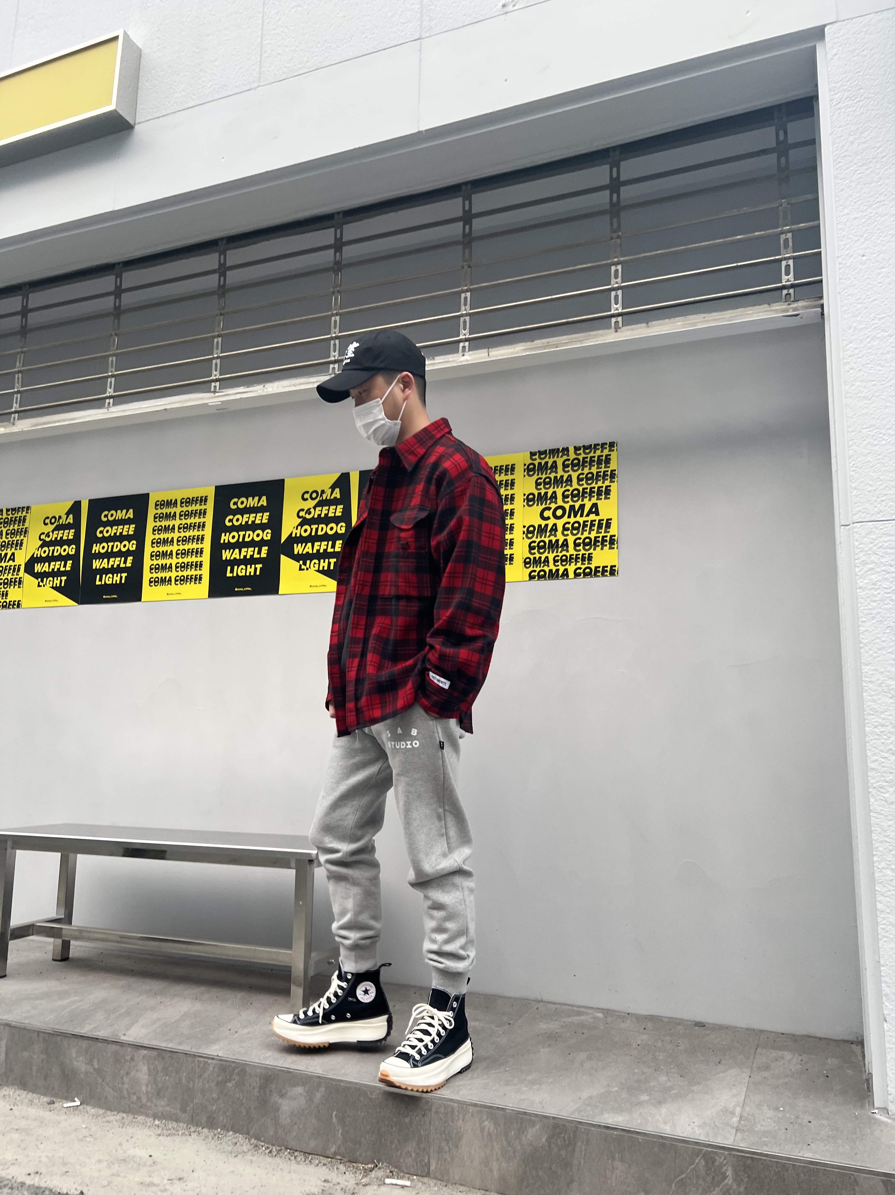 Converse x JW Anderson Run Star Hike Hi Black, IAB Studio Sweatpants Gray - 21SS 착용 스타일