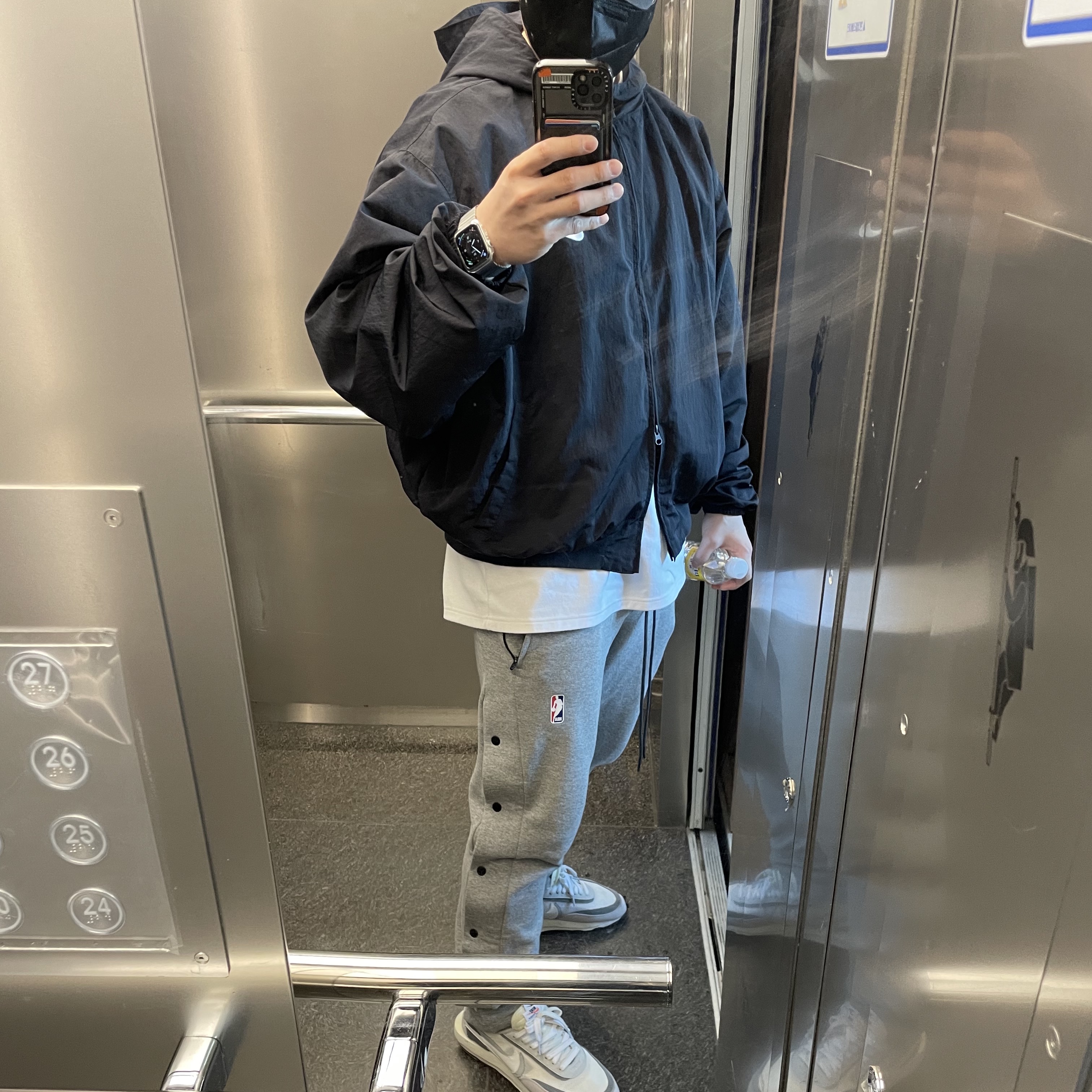 Nike x Sacai LDWaffle Summit White, Nike x Fear of God Bomber Hooded Jacket Black 착용 스타일