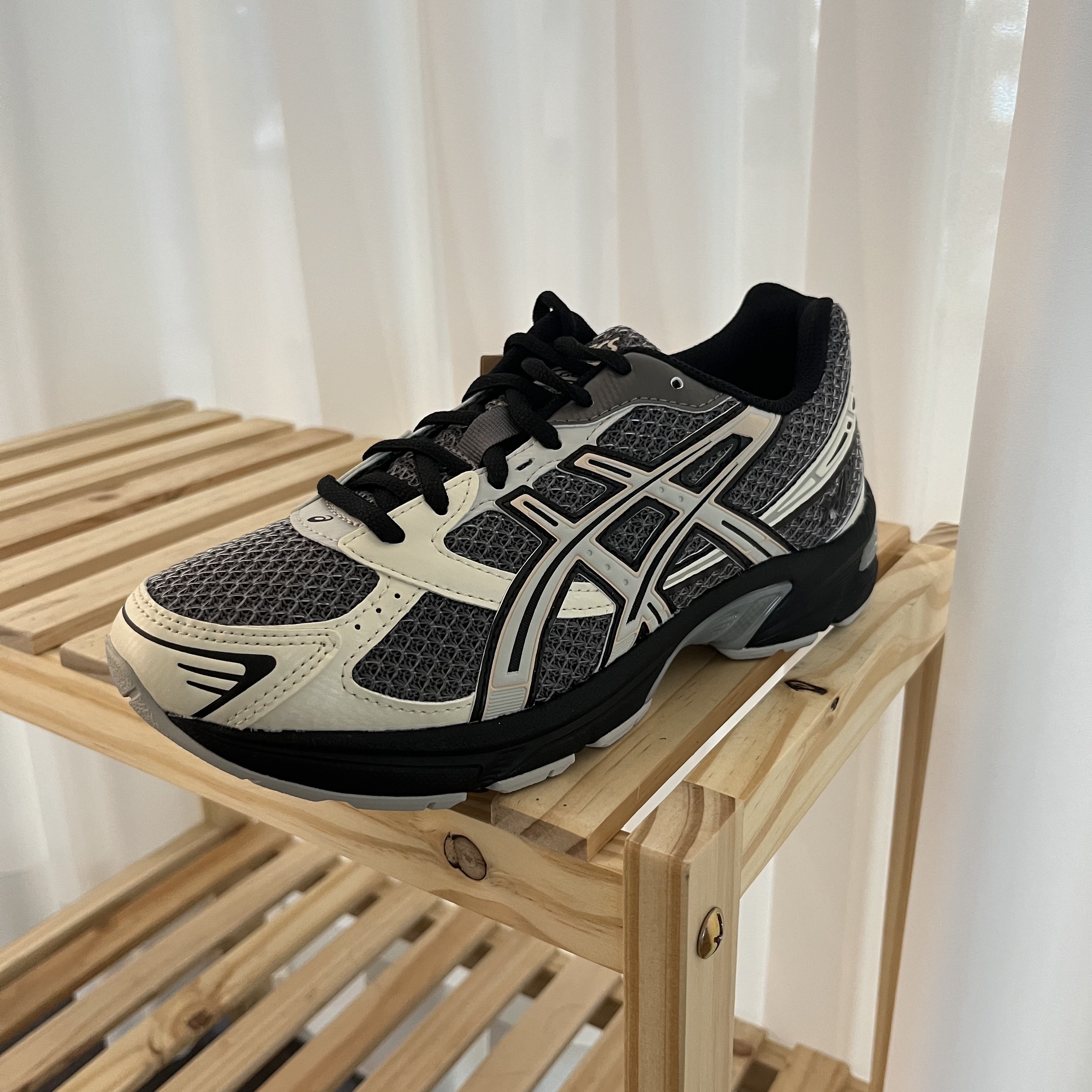 Asics x I4P Gel-1130 Mink Glacier Grey 착용 스타일