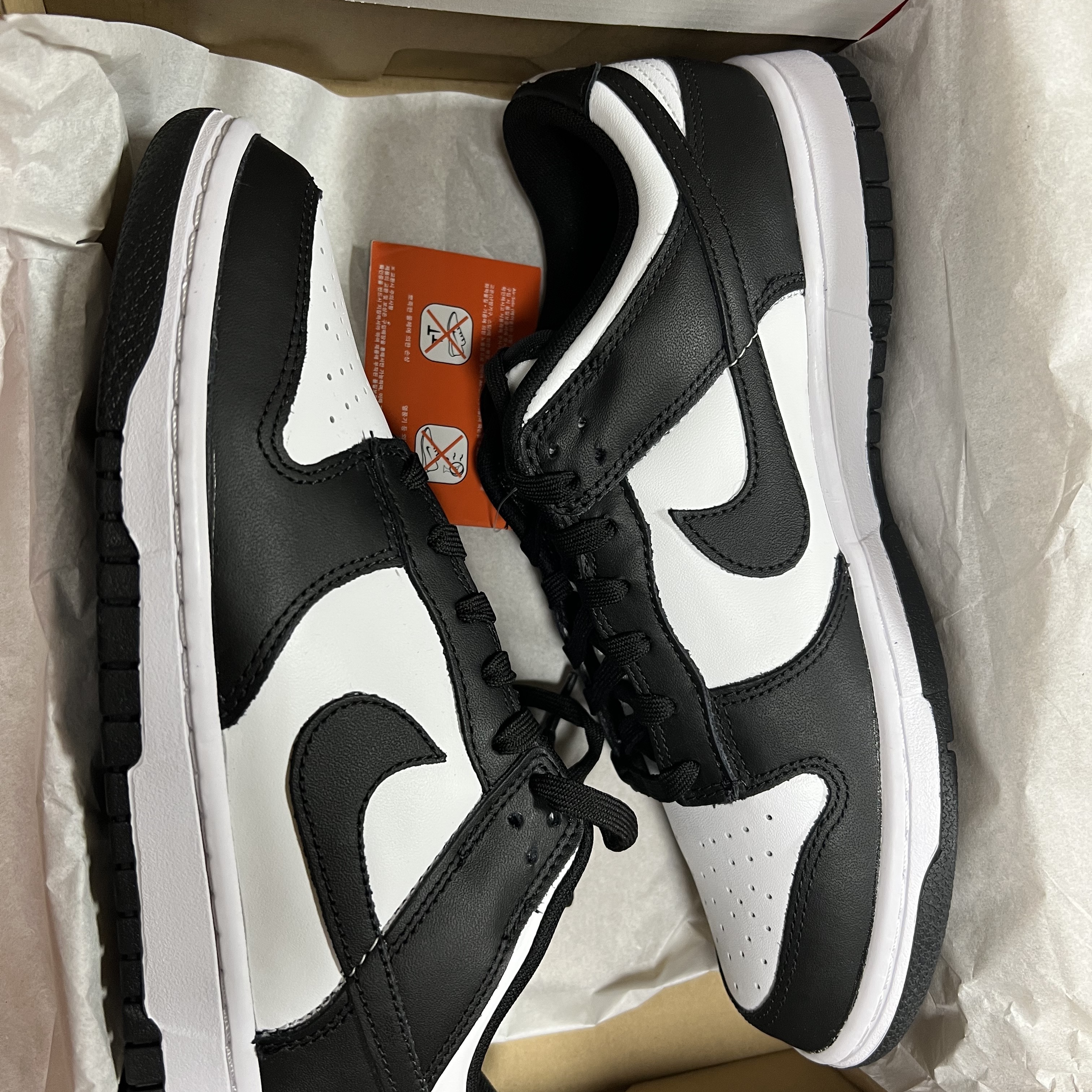 Nike Dunk Low Retro Black 착용 스타일