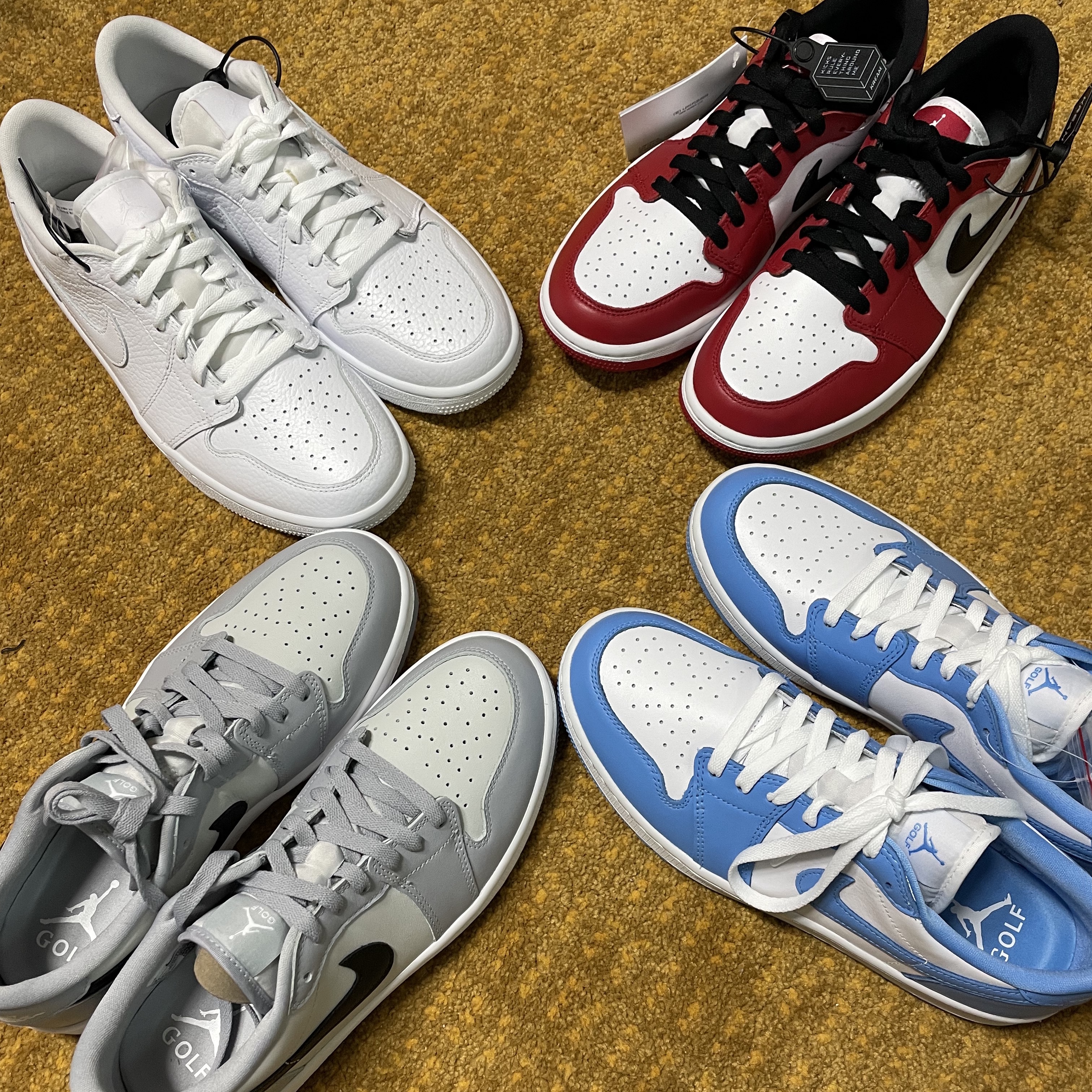 Jordan 1 Low Golf Wolf Grey, Jordan 1 Low Golf White and University Blue 착용 스타일