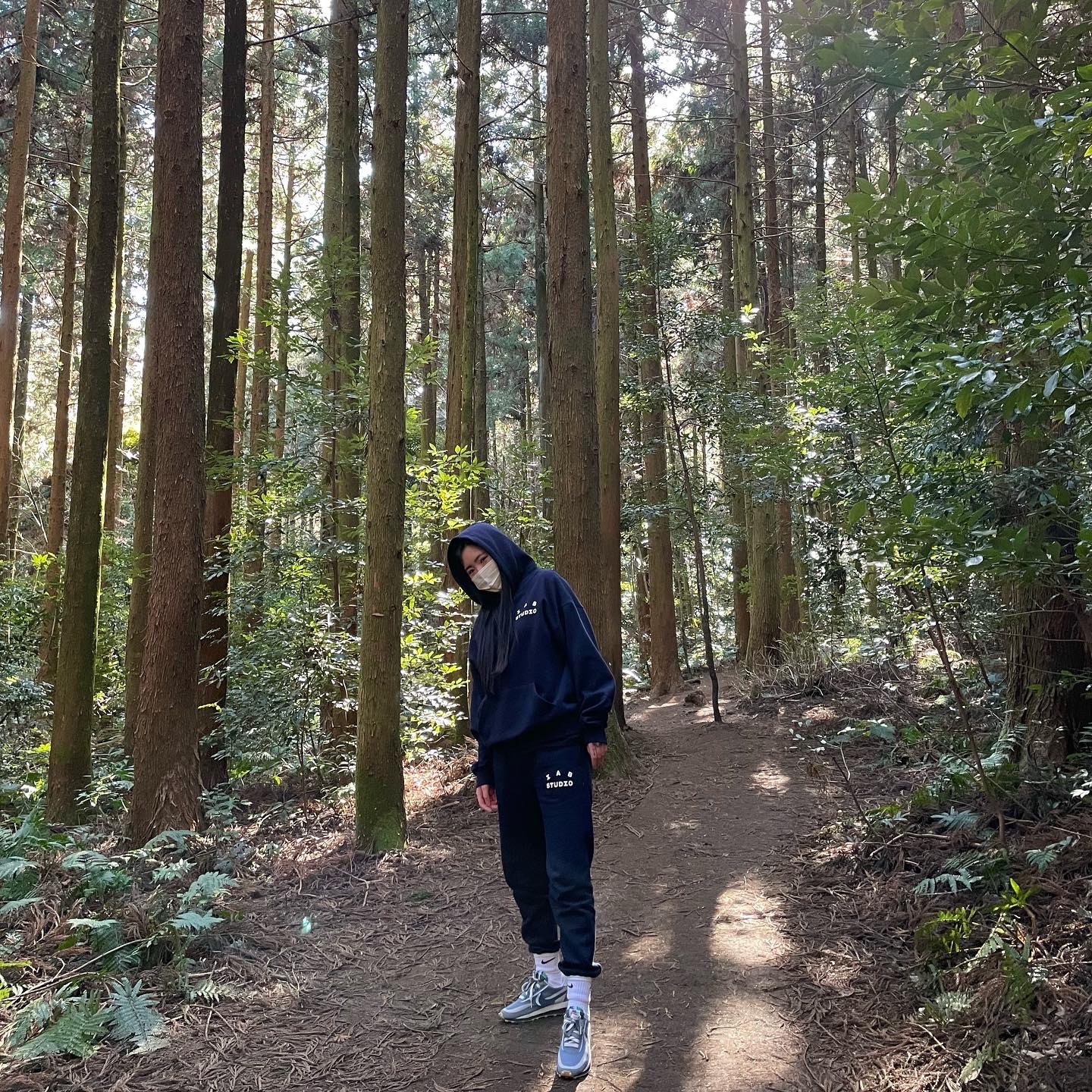 IAB Studio Sweatpants Navy - 21SS, IAB Studio Hoodie Navy - 21SS 착용 스타일
