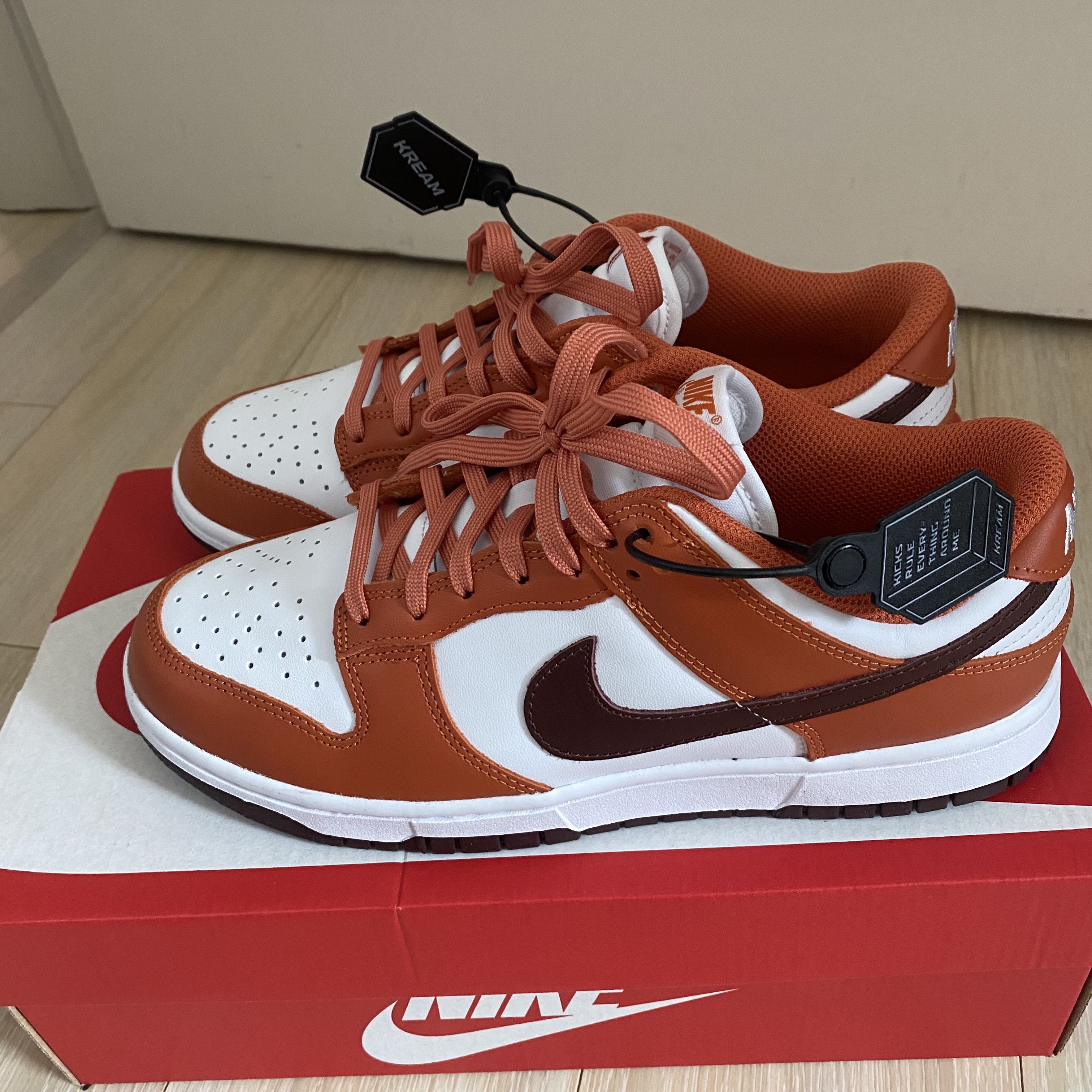 (W) Nike Dunk Low Bronze Eclipse 착용 스타일 - 2