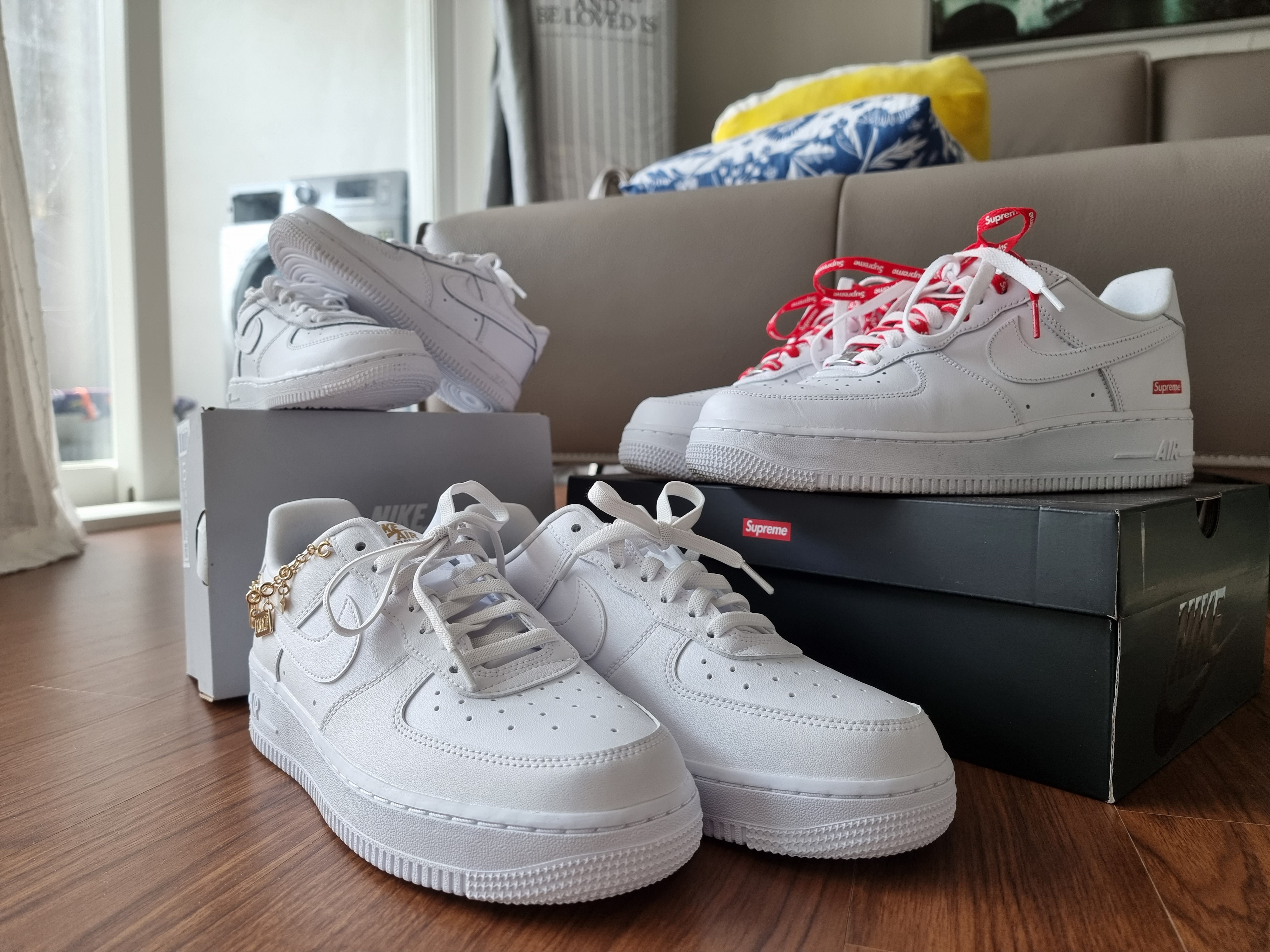 Nike x Supreme Air Force 1 Low White, (W) Nike Air Force 1 '07 LX White Pendant 착용 스타일