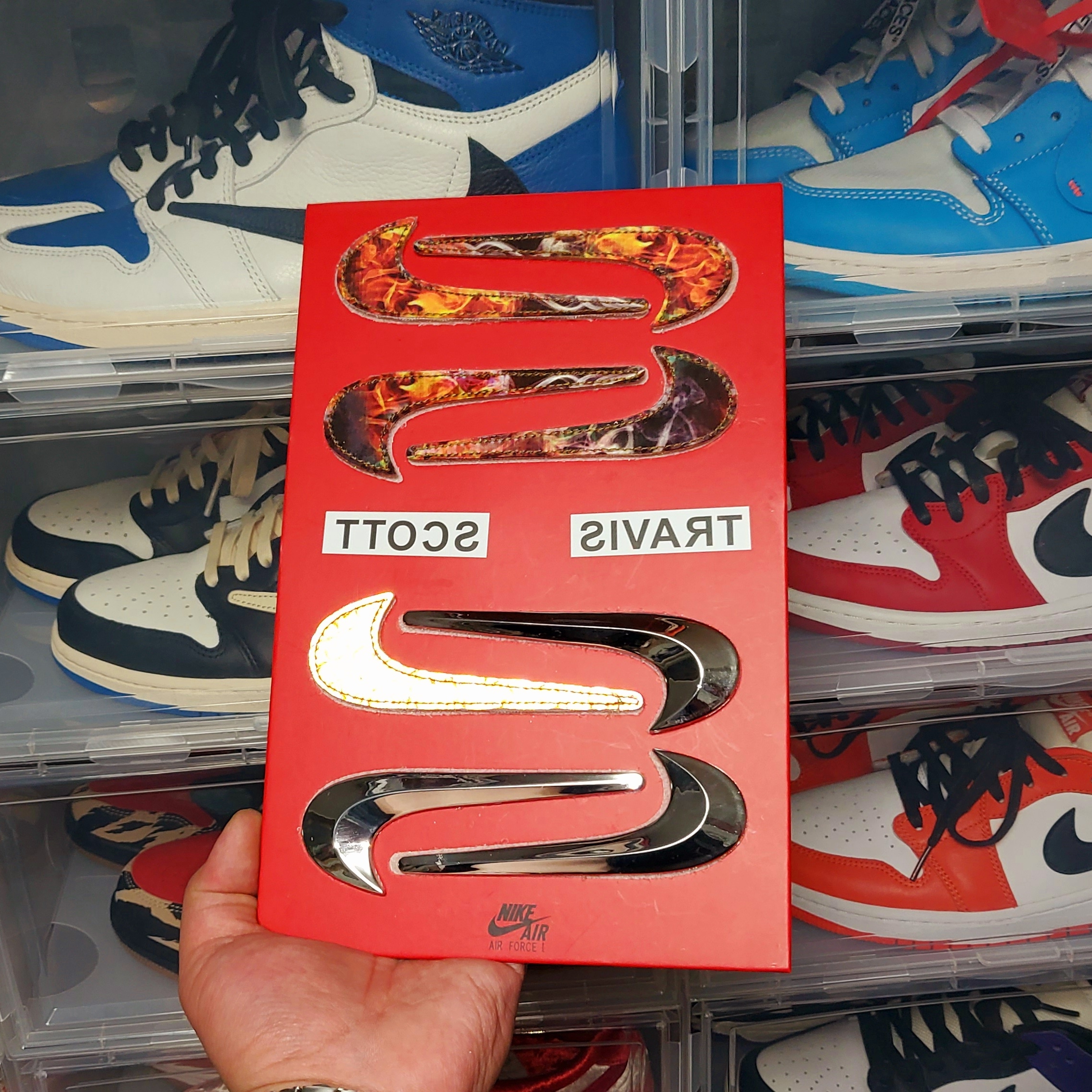 Nike x Travis Scott Air Force 1 Low Sail 착용 스타일 - 5