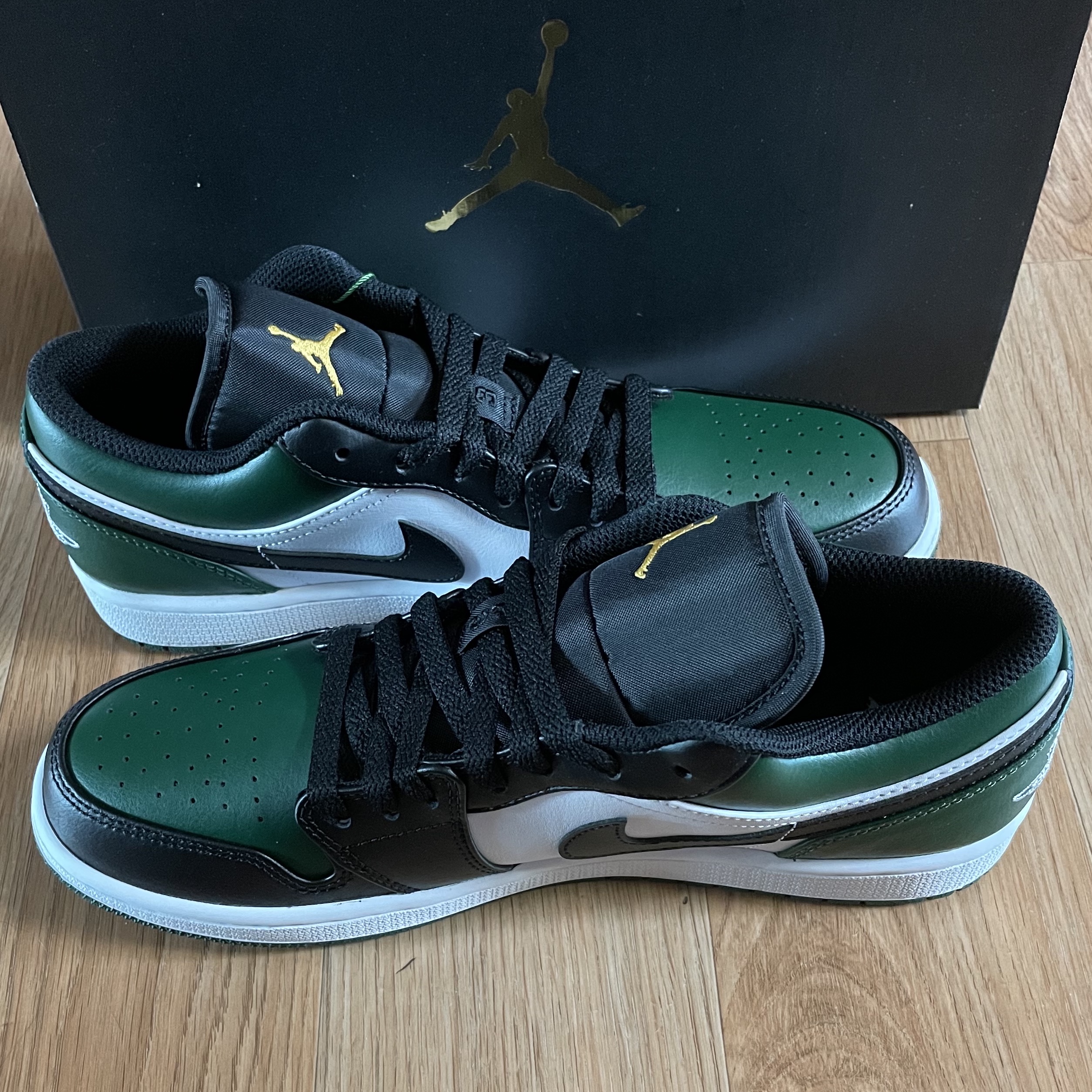 Jordan 1 Low Green Toe 착용 스타일 - 1