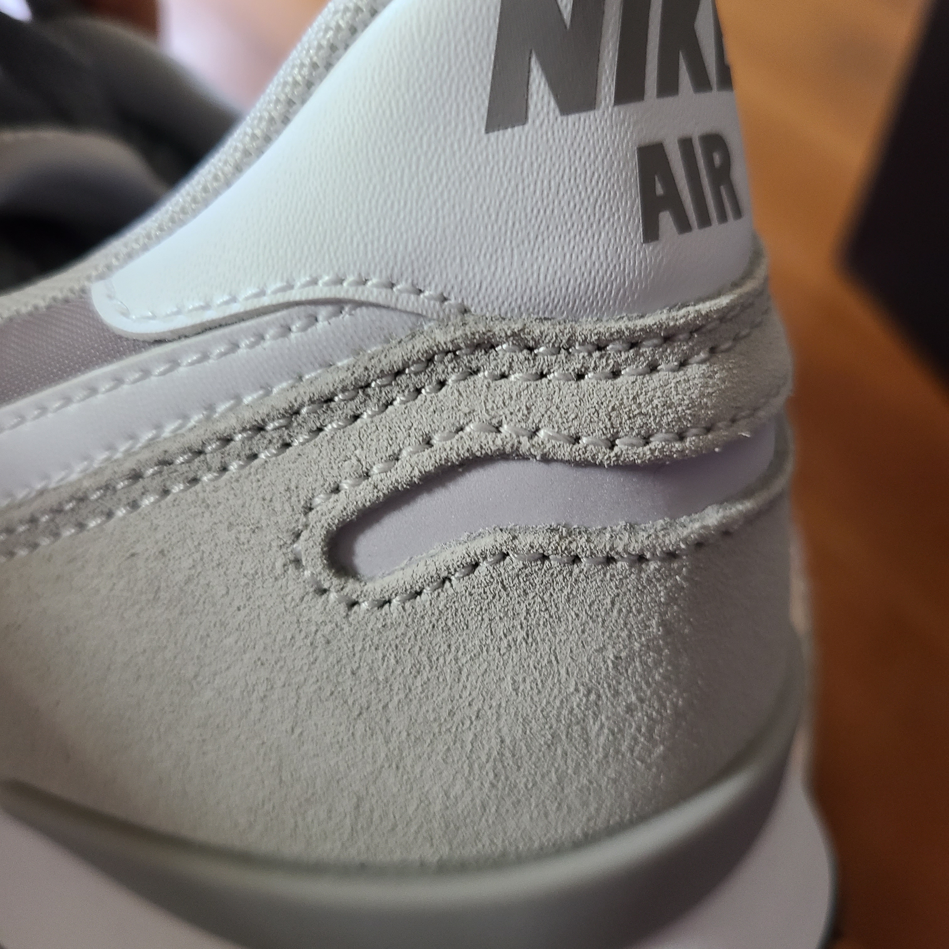 Nike Air Vortex Vast Grey 착용 스타일 - 3
