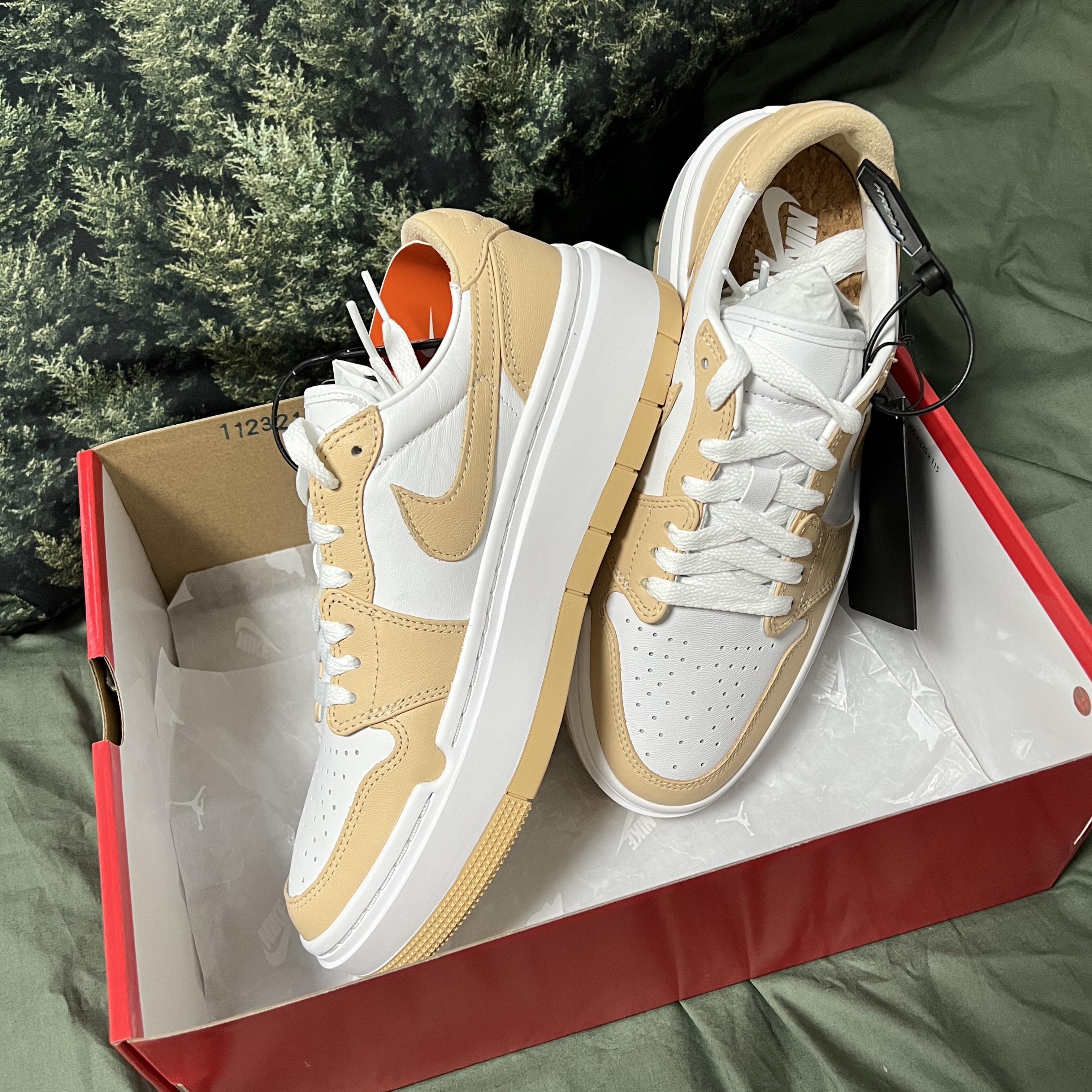 (W) Jordan 1 Elevate Low White Onyx 착용 스타일 - 1