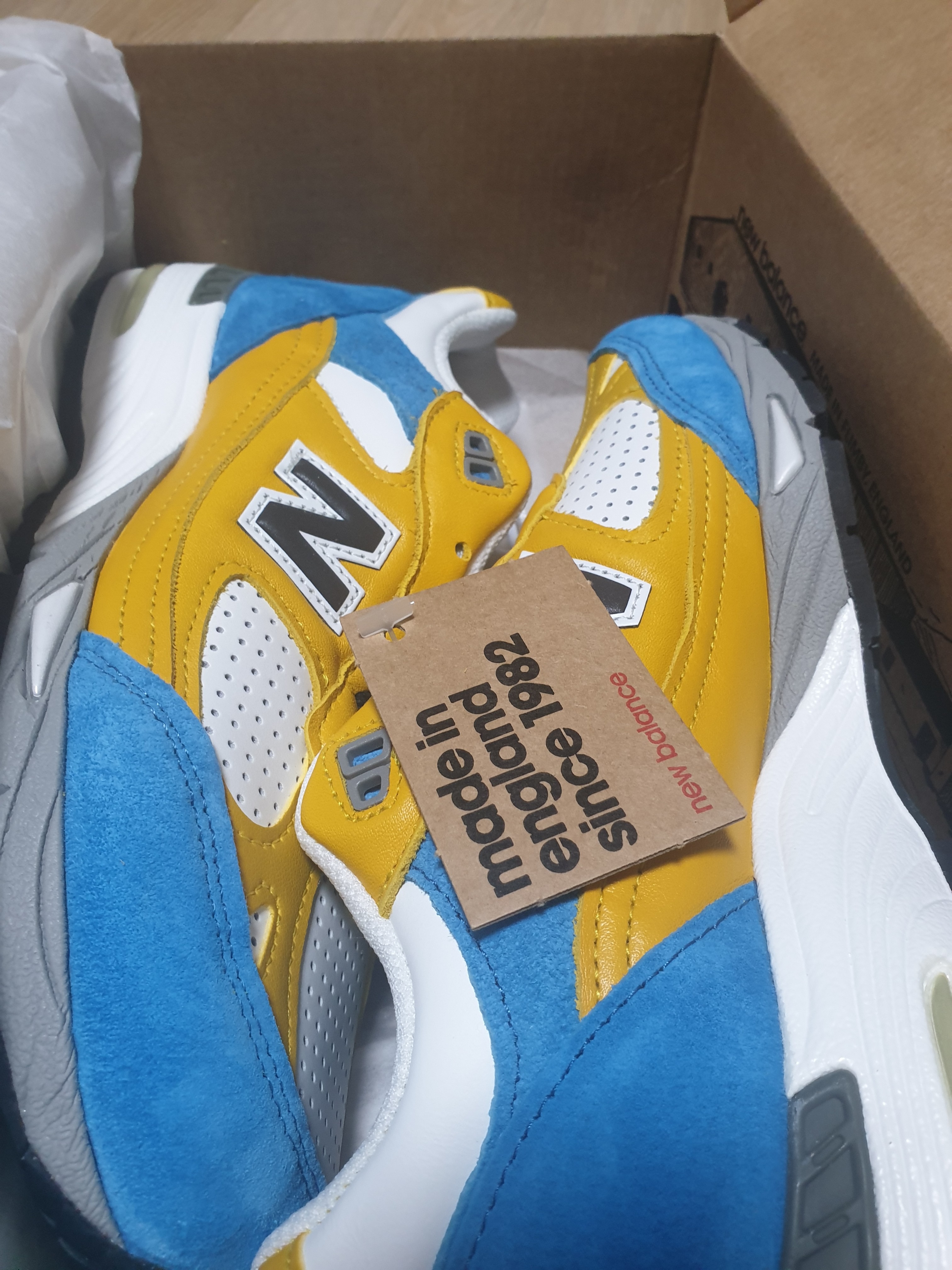 (W) New Balance x SNS 991 Made in UK Yellow Blue 착용 스타일 - 1