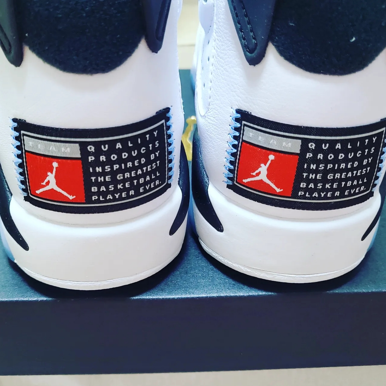 (GS) Jordan 6 Retro University Blue 착용 스타일 - 4