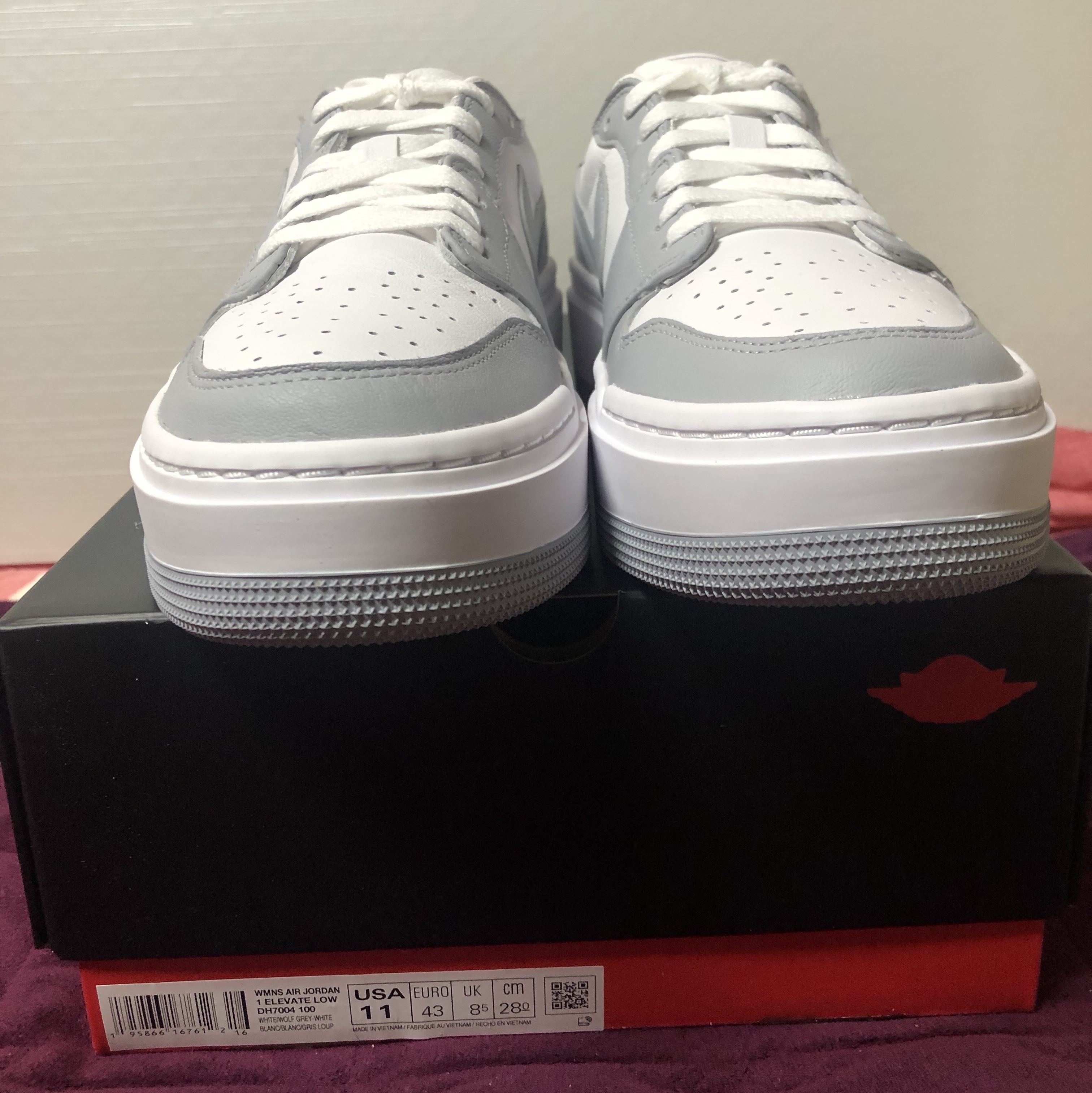 (W) Jordan 1 Elevate Low White and Wolf Grey 착용 스타일 - 1