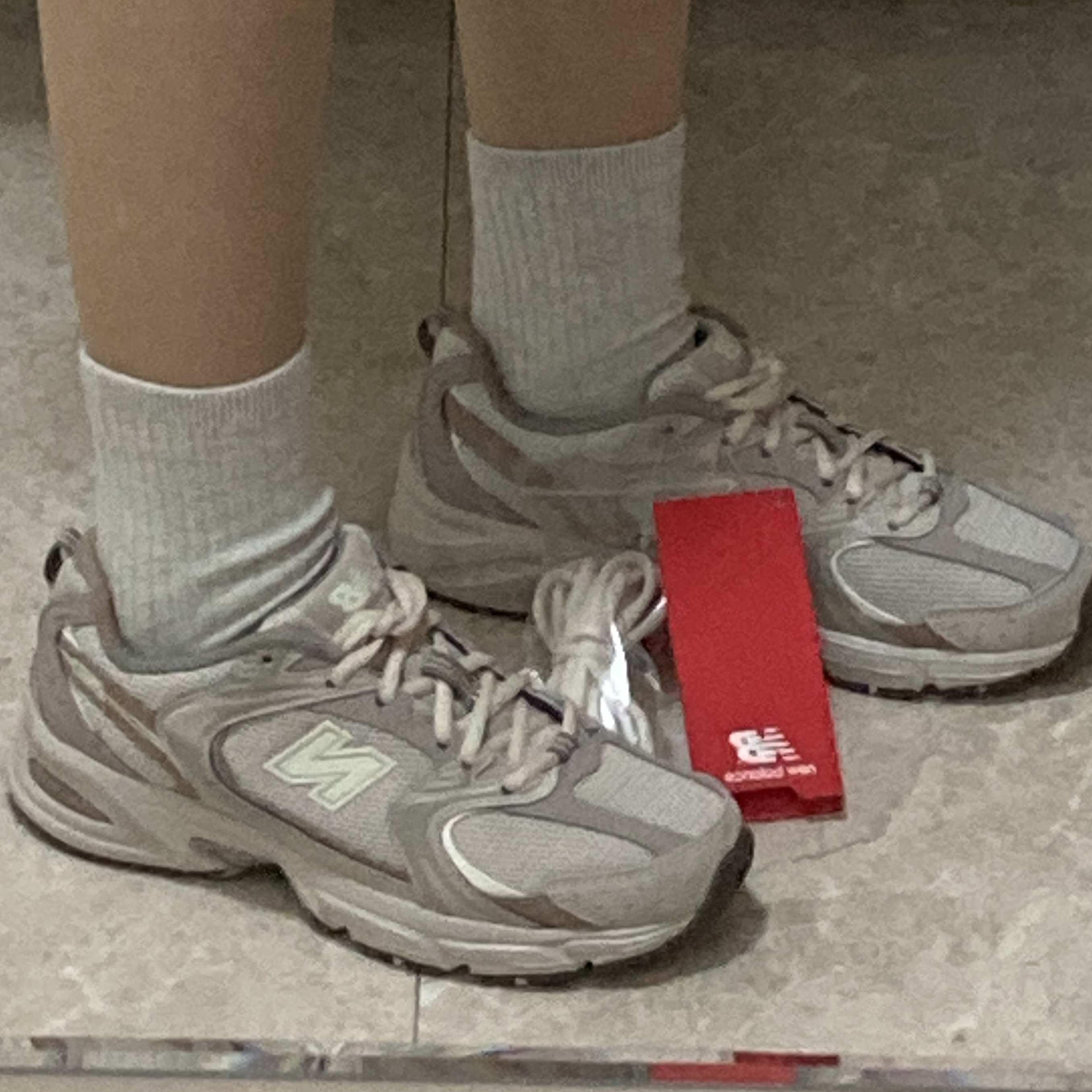 New Balance 530 Mars 착용 스타일 - 1
