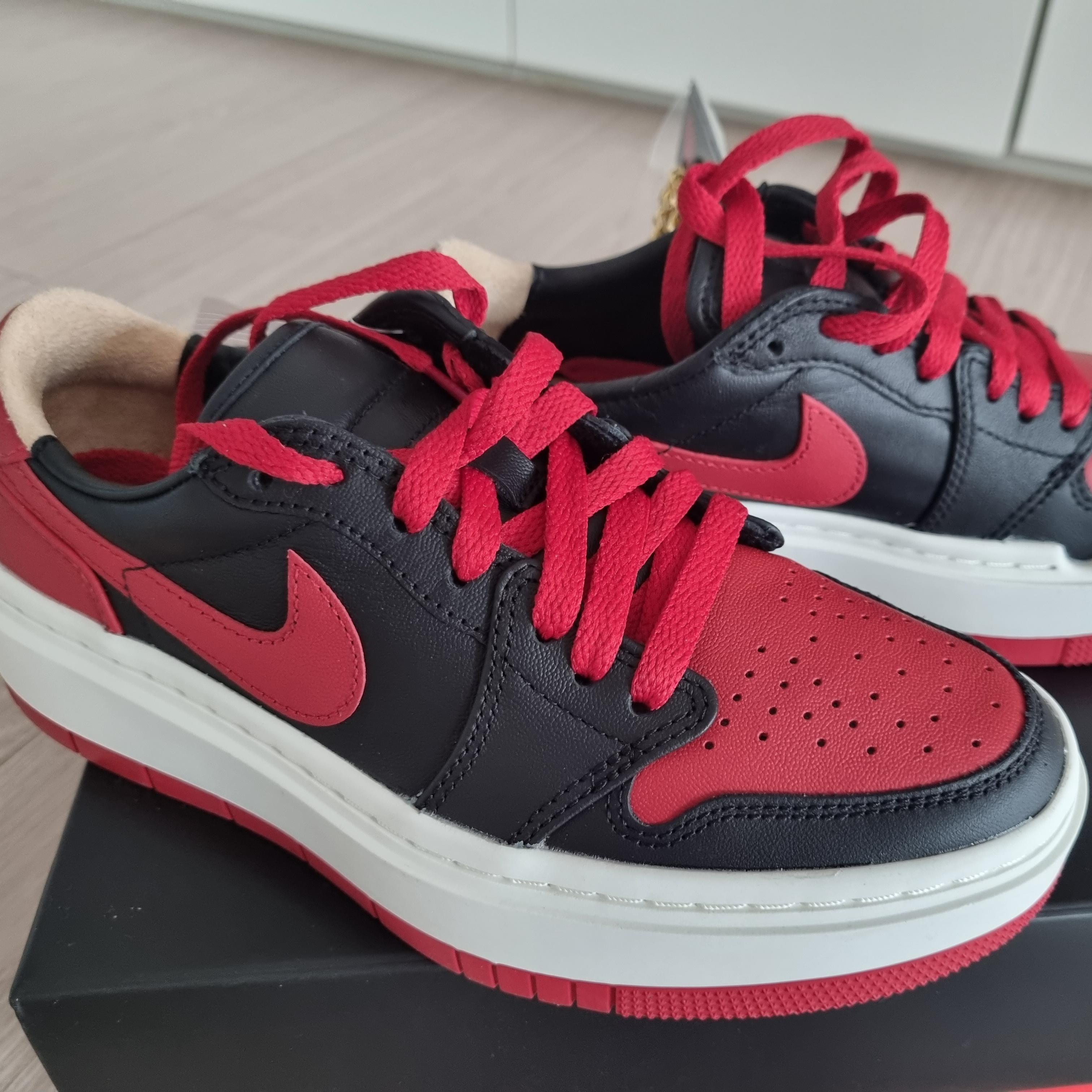 (W) Jordan 1 Elevate Low SE Bred 착용 스타일 - 2