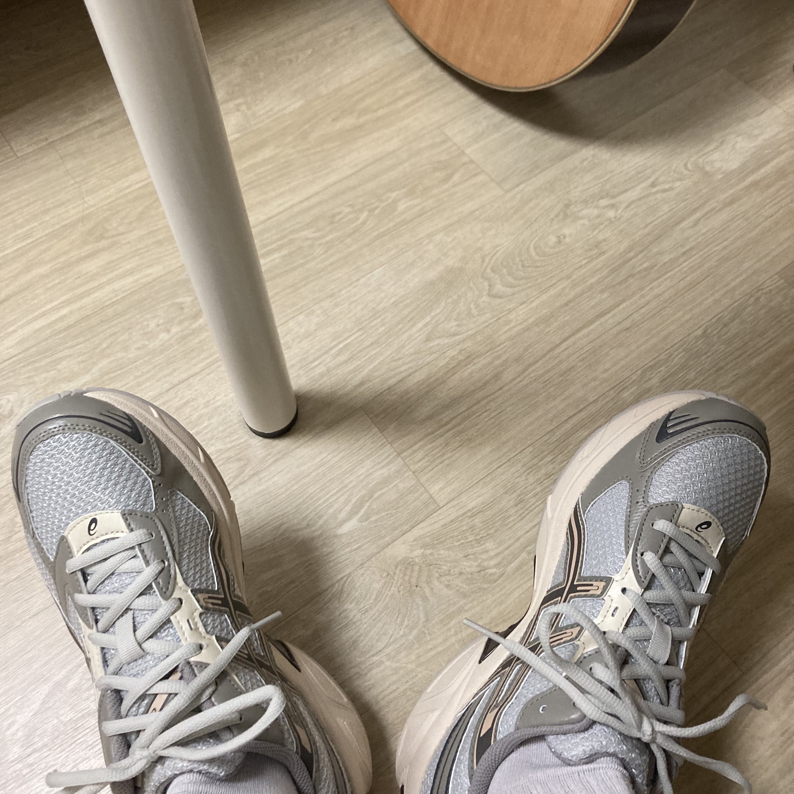 Asics x I4P Gel-1130 Glacier Grey Mink 착용 스타일 - 1