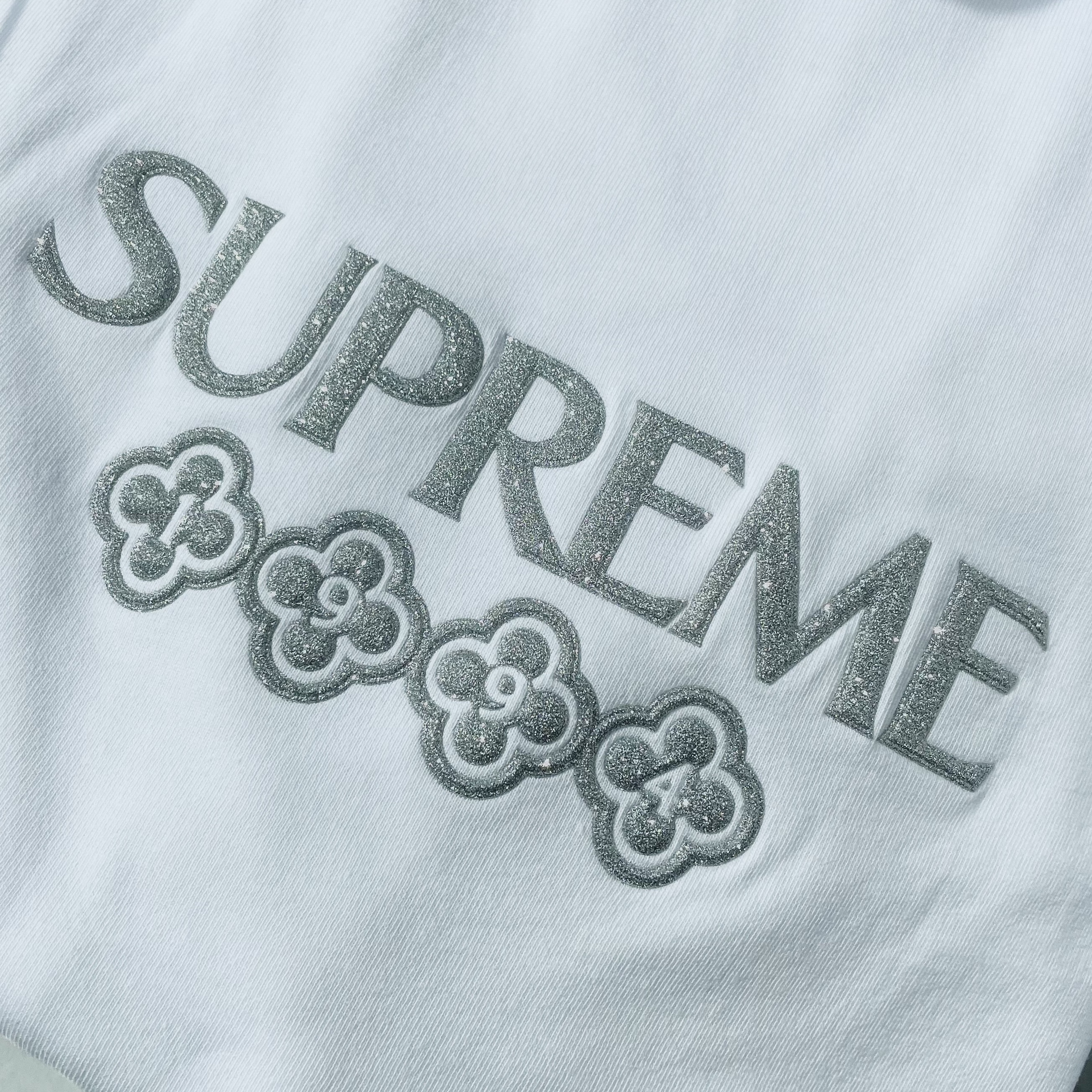 Supreme Glitter S/S Top White - 21FW 착용 스타일 - 2