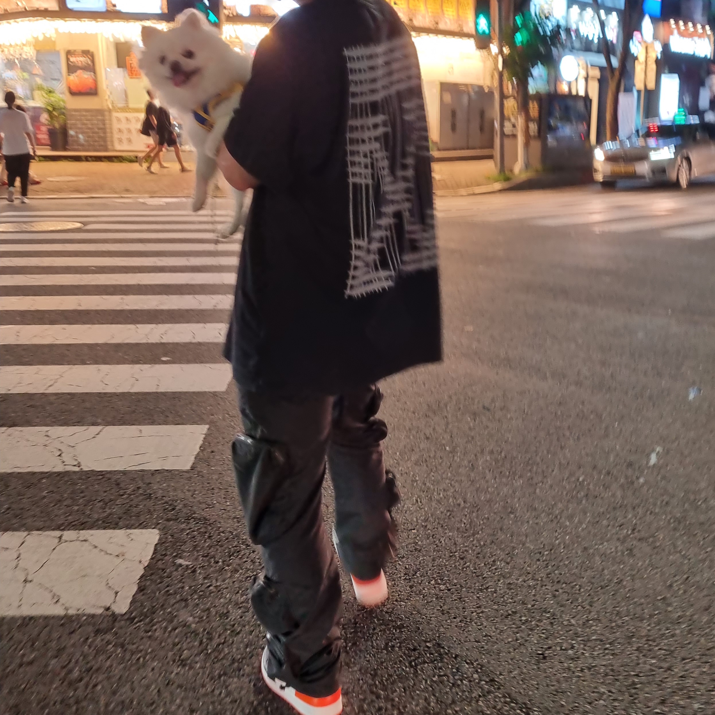 Jordan 1 Retro High OG Electro Orange 착용 스타일