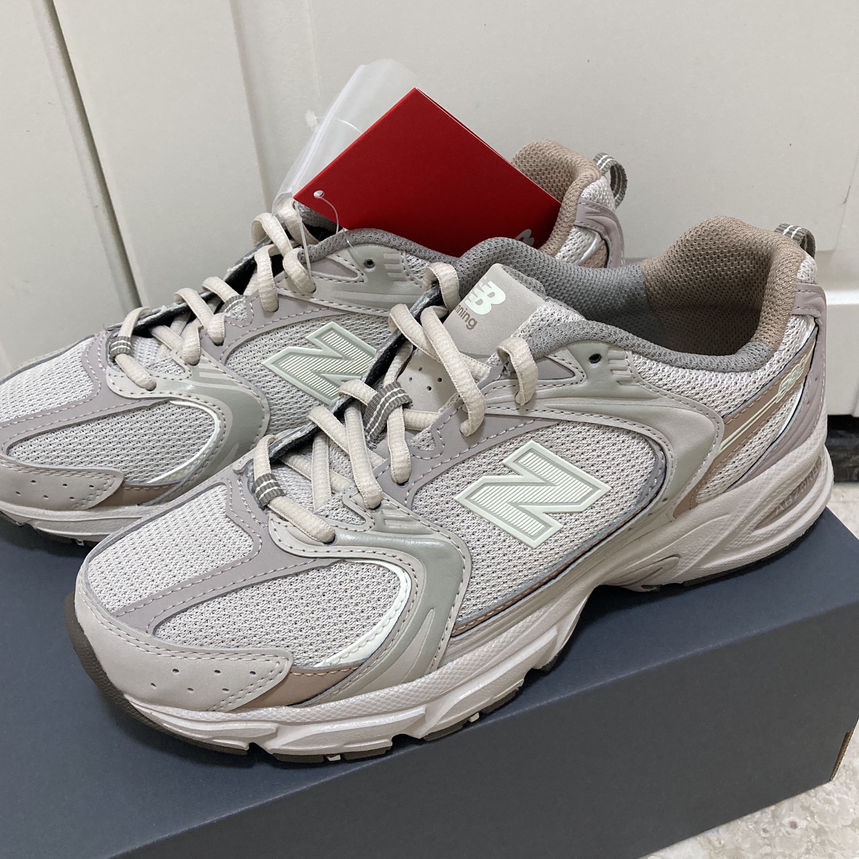 New Balance 530 Mars 착용 스타일 - 2